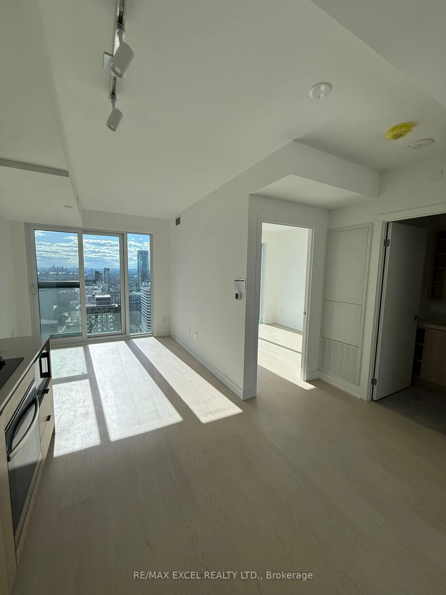 252 Church Street, #5516