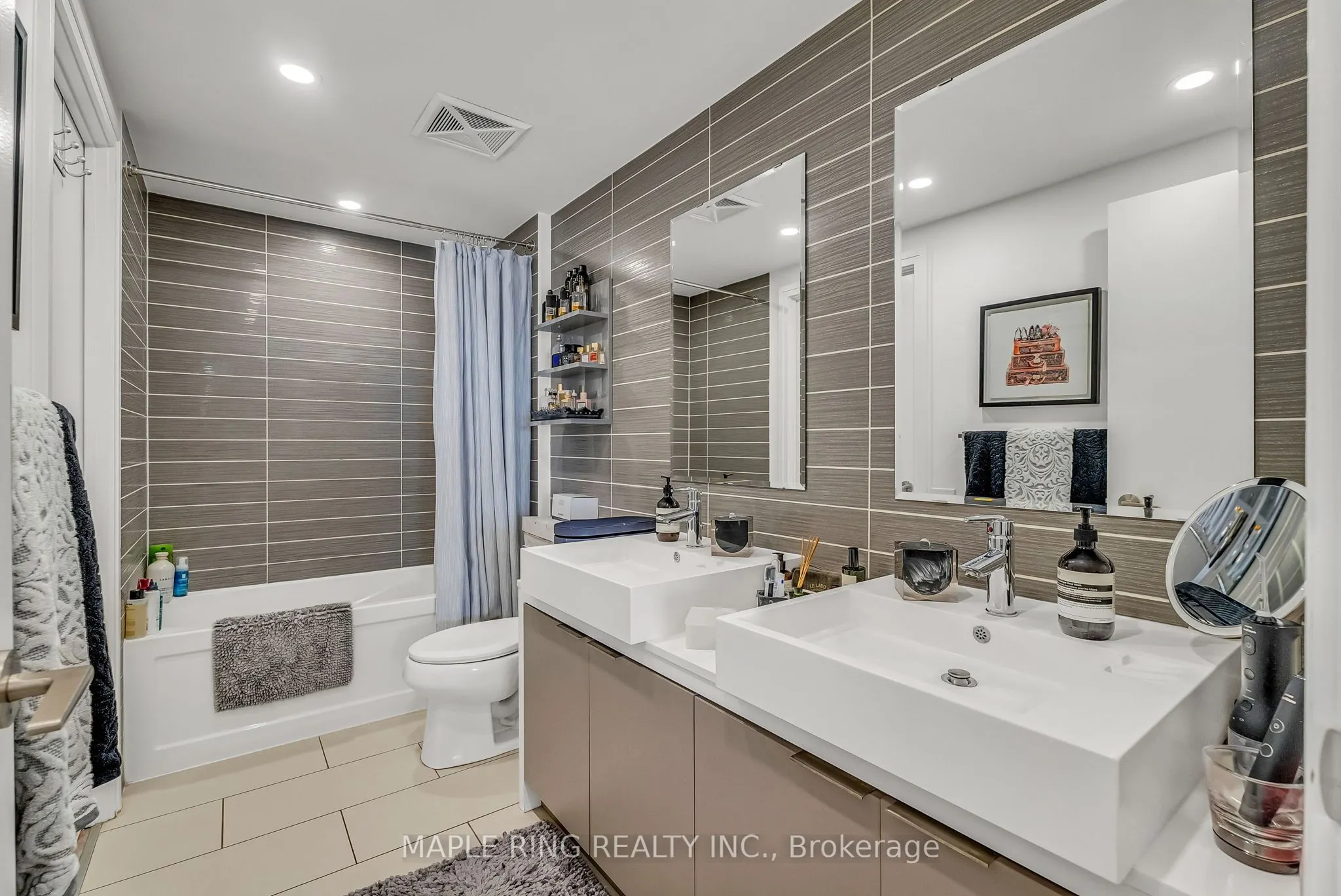 5 Hanna Avenue, #745