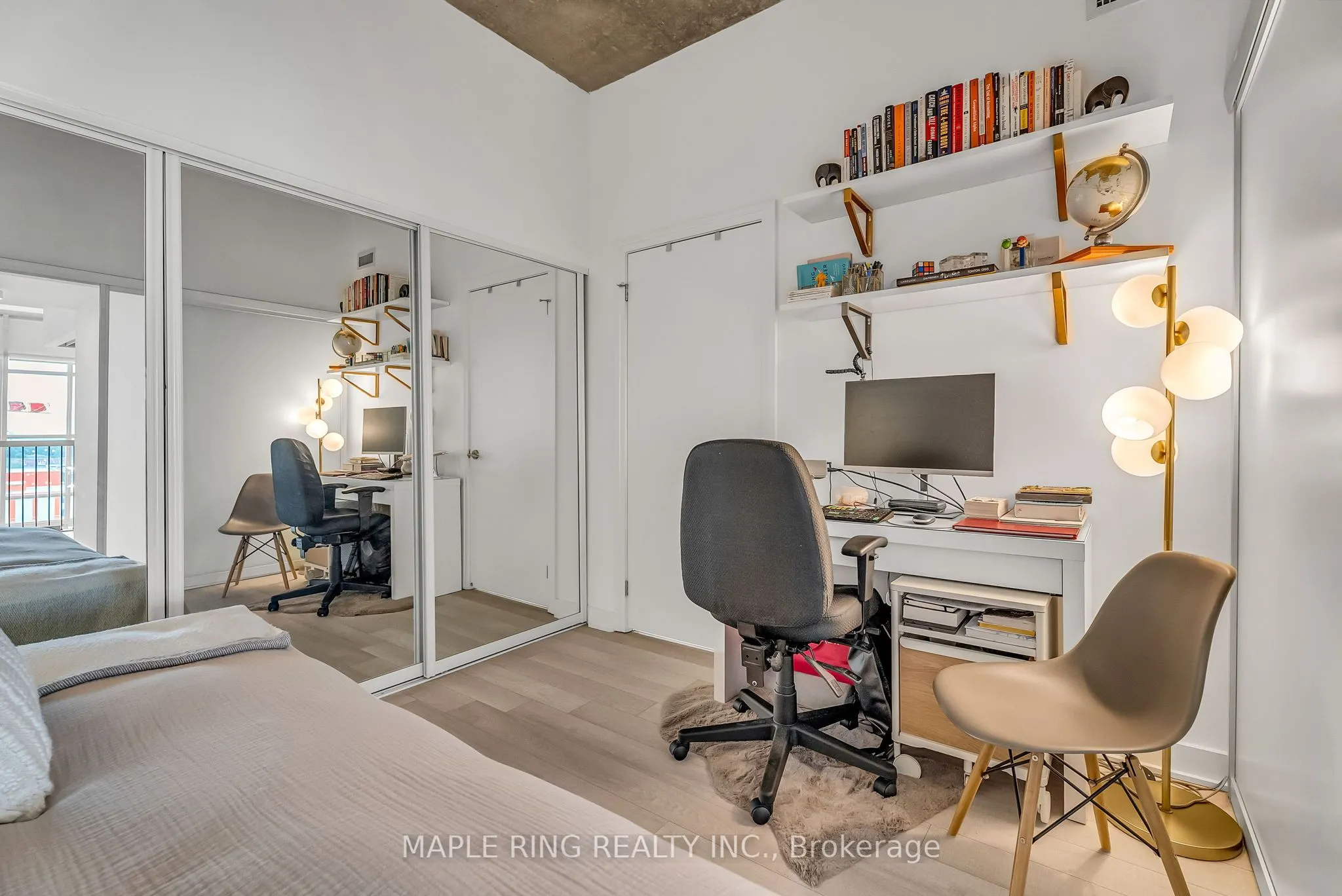 5 Hanna Avenue, #745