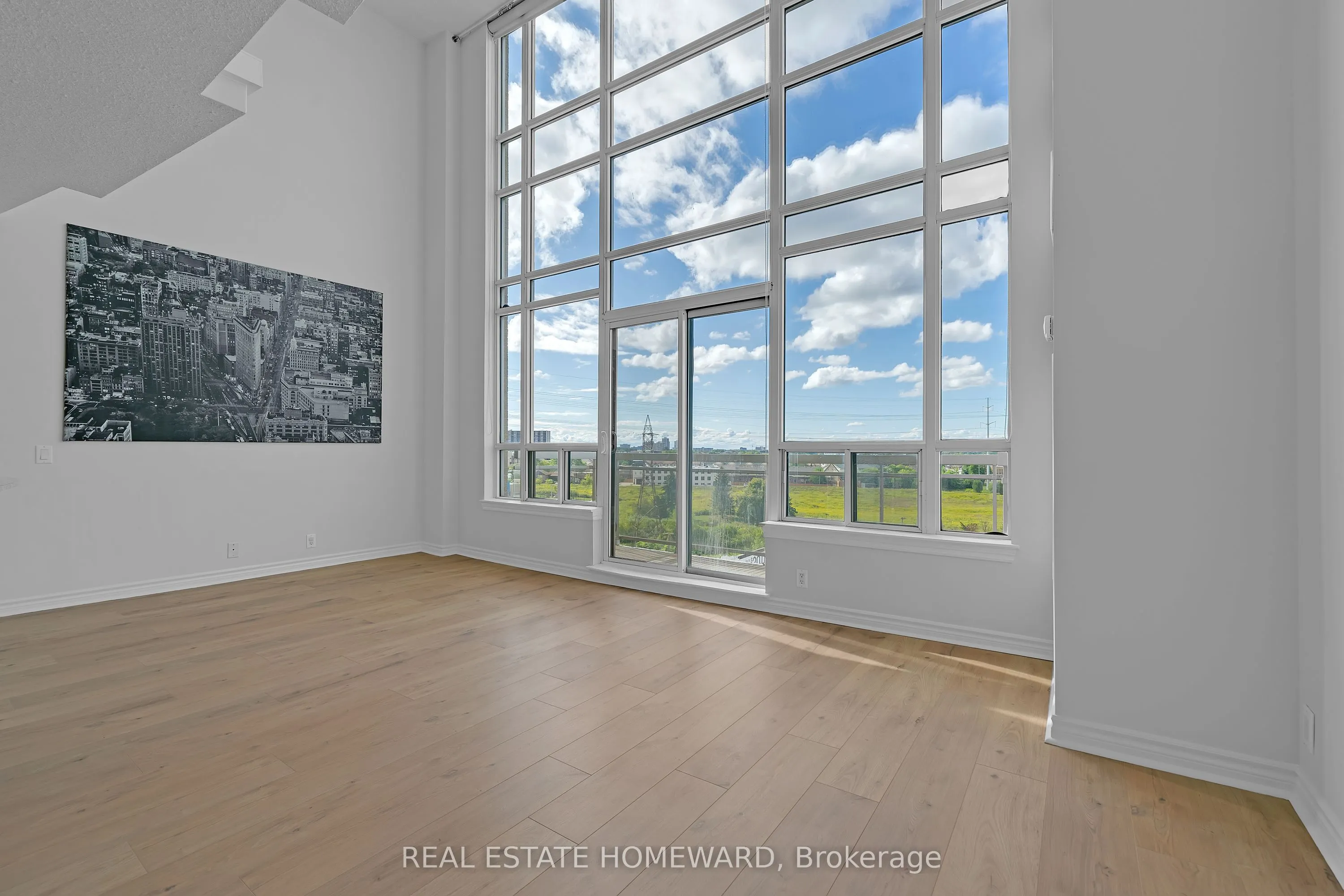 1720 Eglinton Avenue E, #812