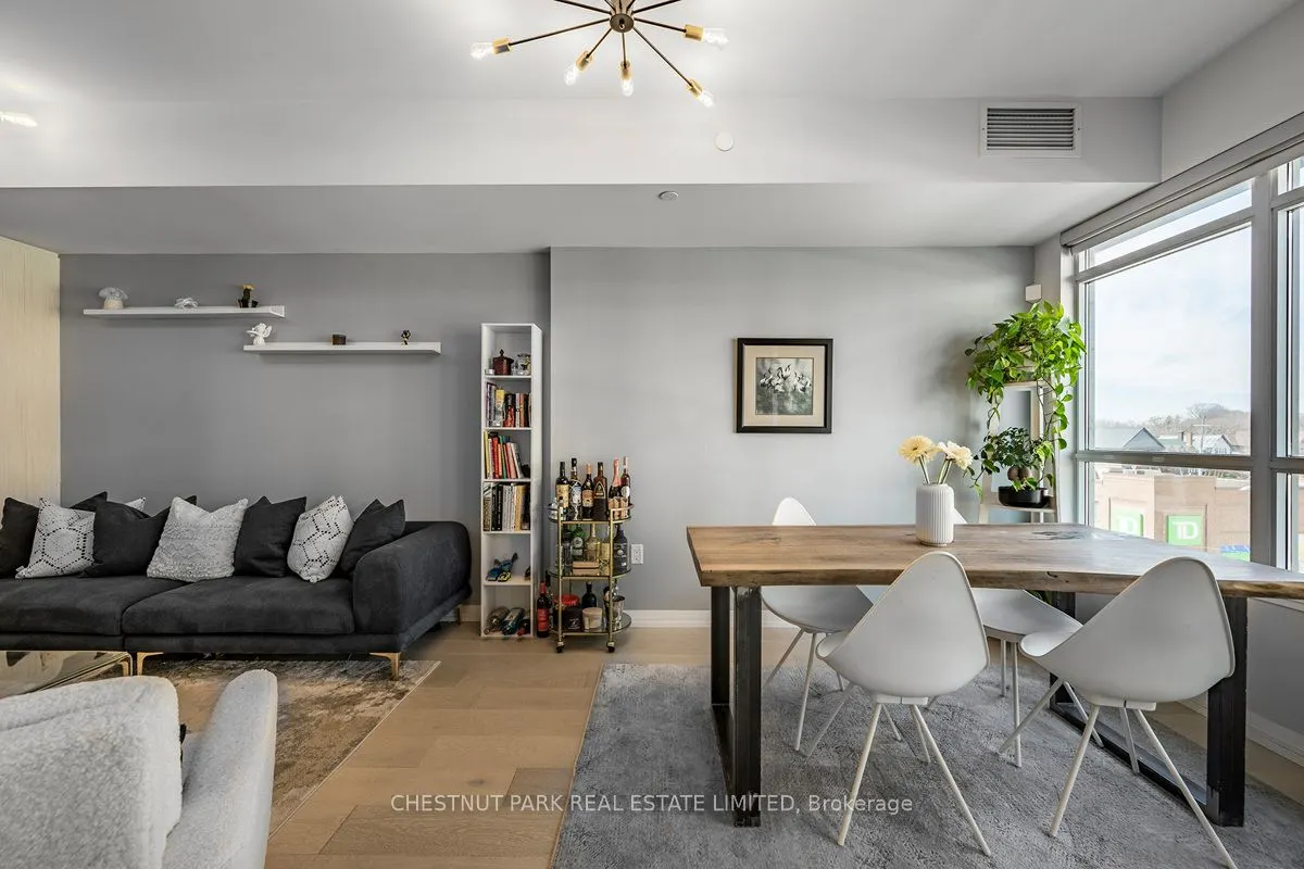 835 St. Clair Avenue W, #304