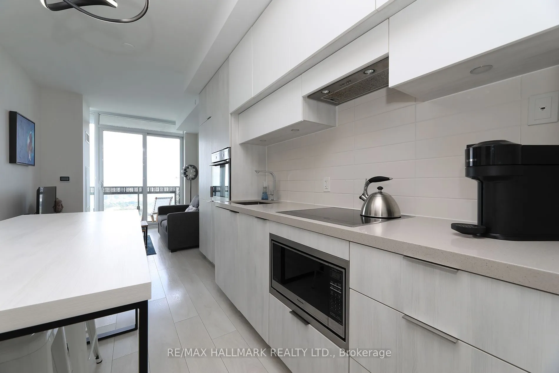 8 Eglinton Avenue E, #5009