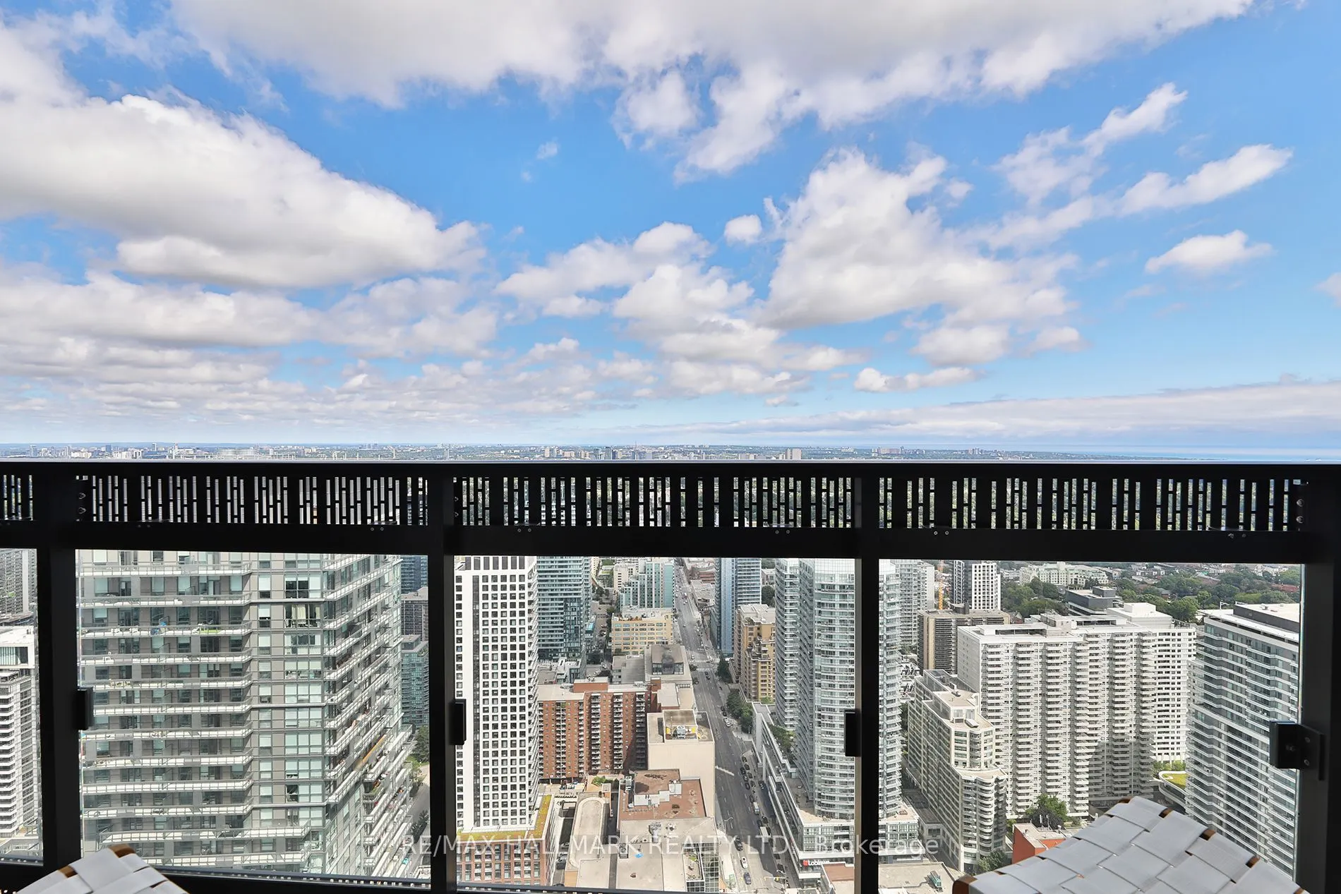 8 Eglinton Avenue E, #5009