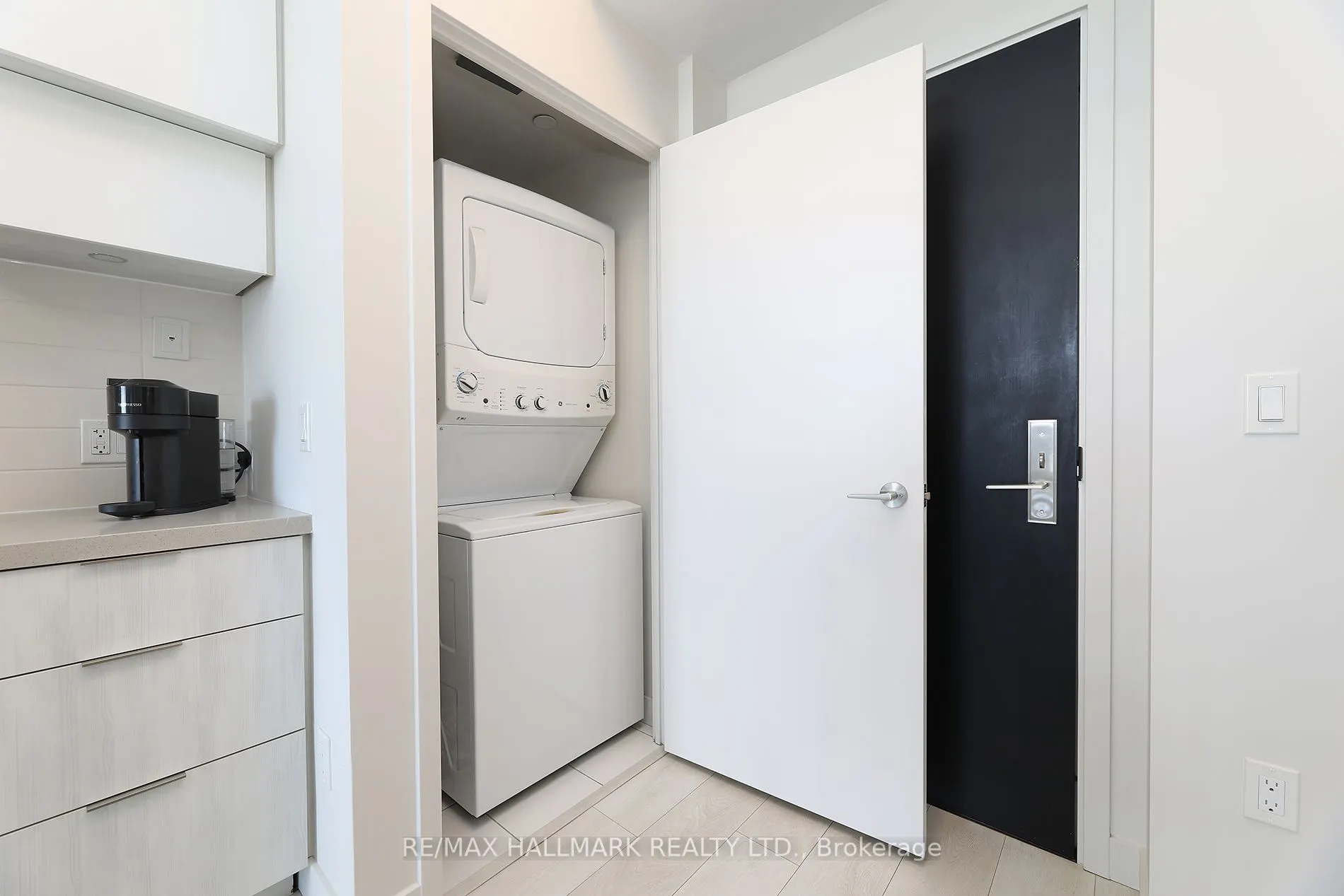 8 Eglinton Avenue E, #5009