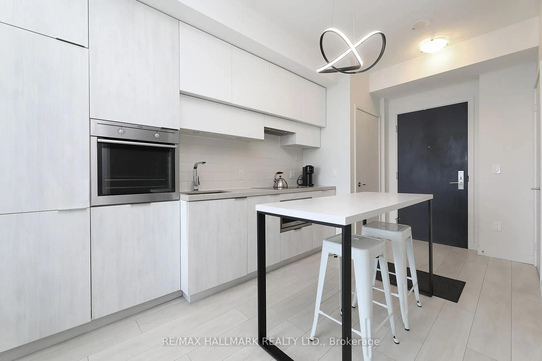 8 Eglinton Avenue E, #5009