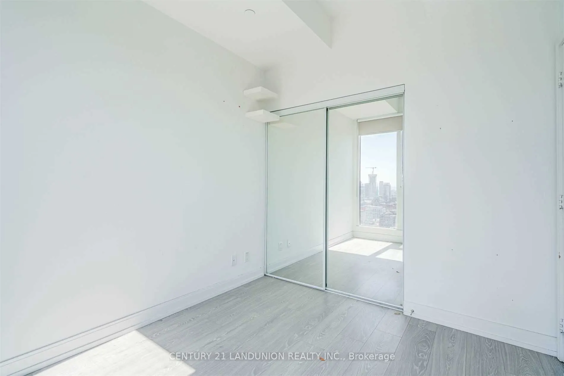 181 Dundas Street E, #2905