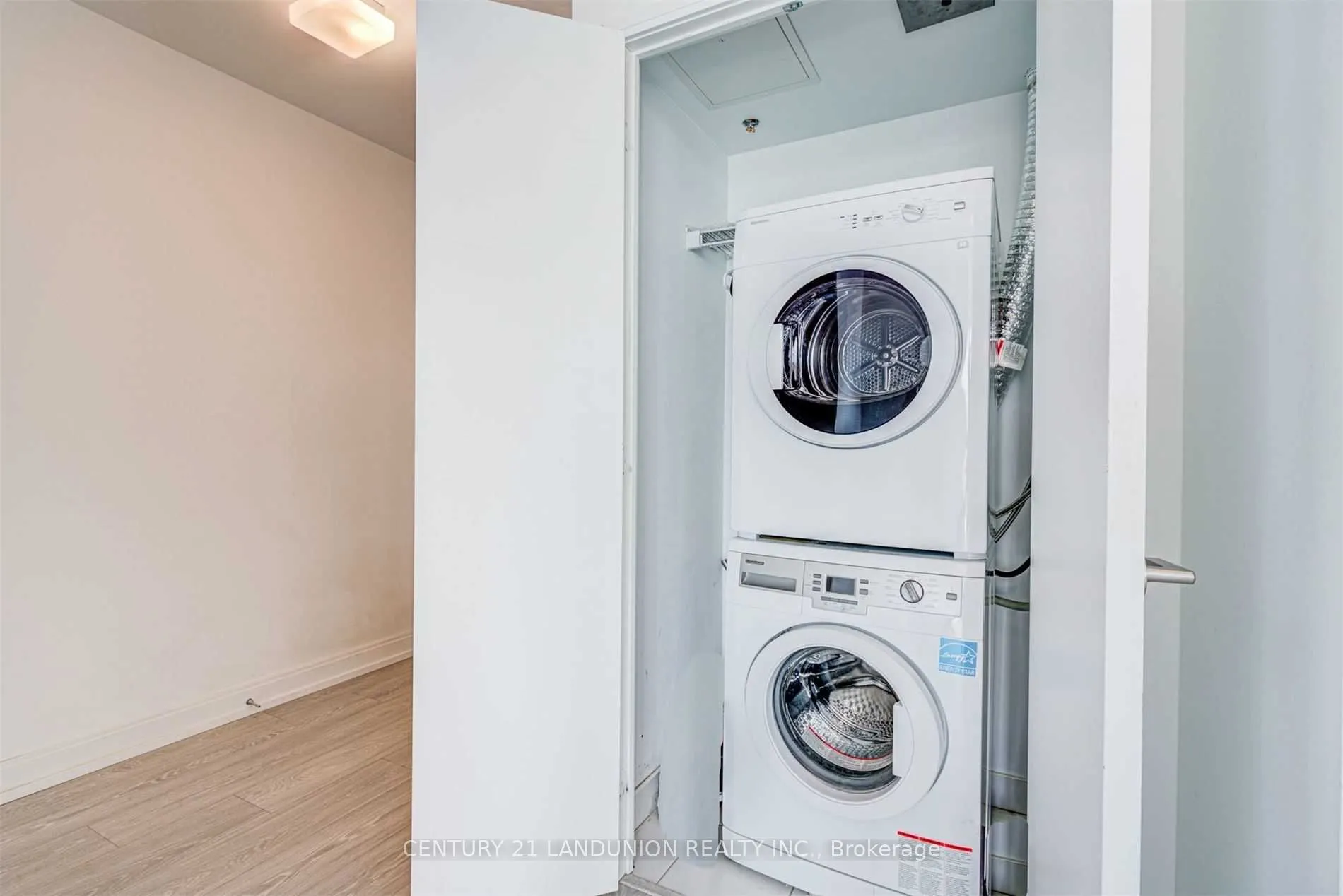 181 Dundas Street E, #2905
