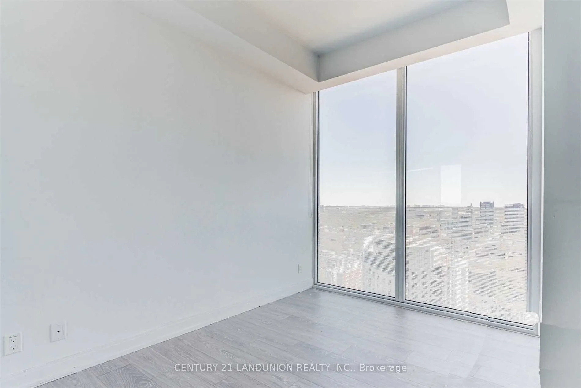 181 Dundas Street E, #2905