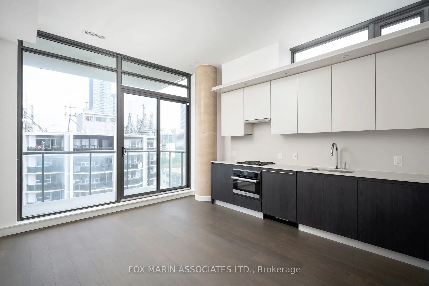 81 Wellesley Street E, #1107