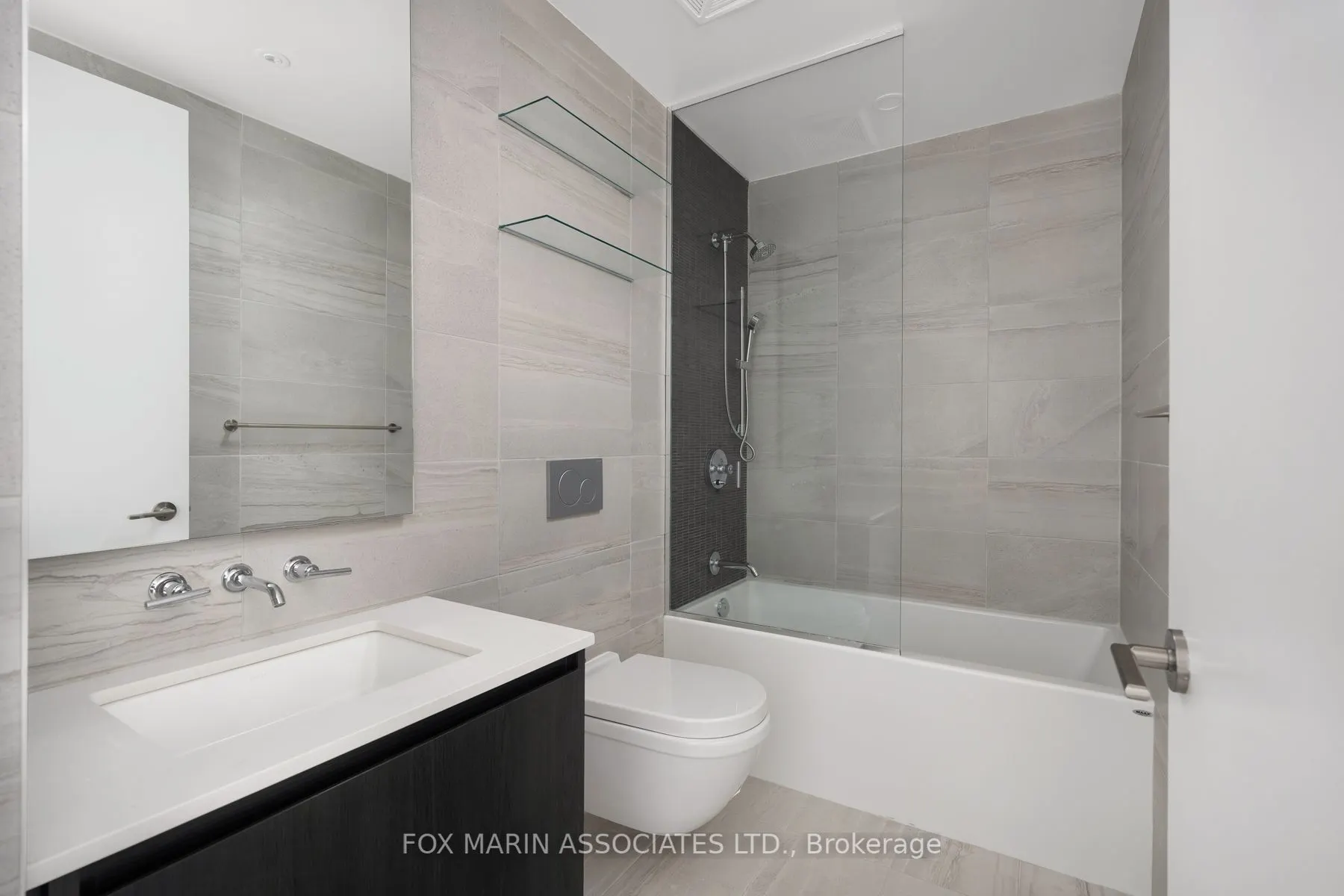 81 Wellesley Street E, #1107