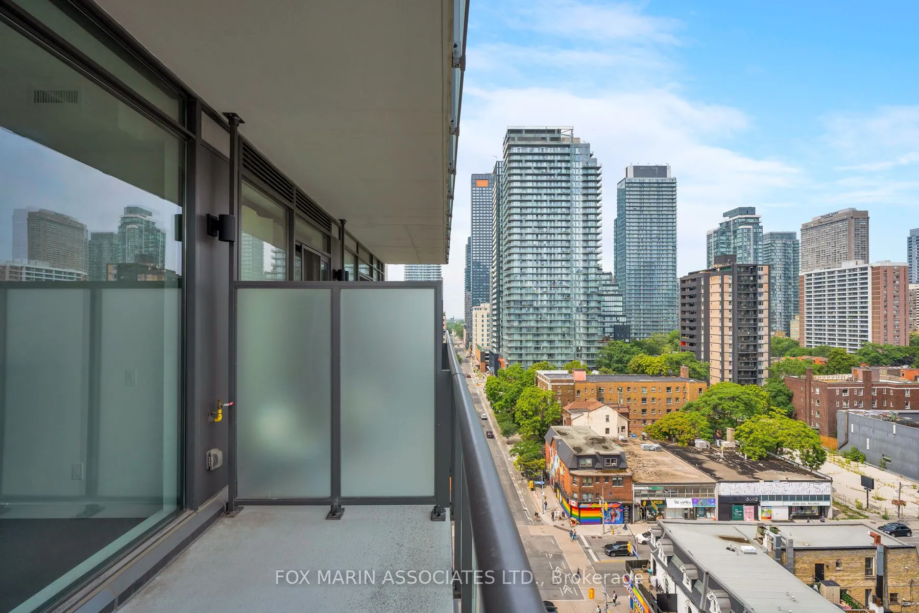 81 Wellesley Street E, #1107