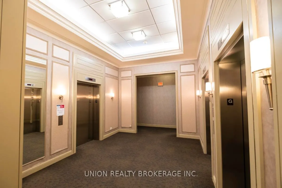 133 Wynford Drive, #105