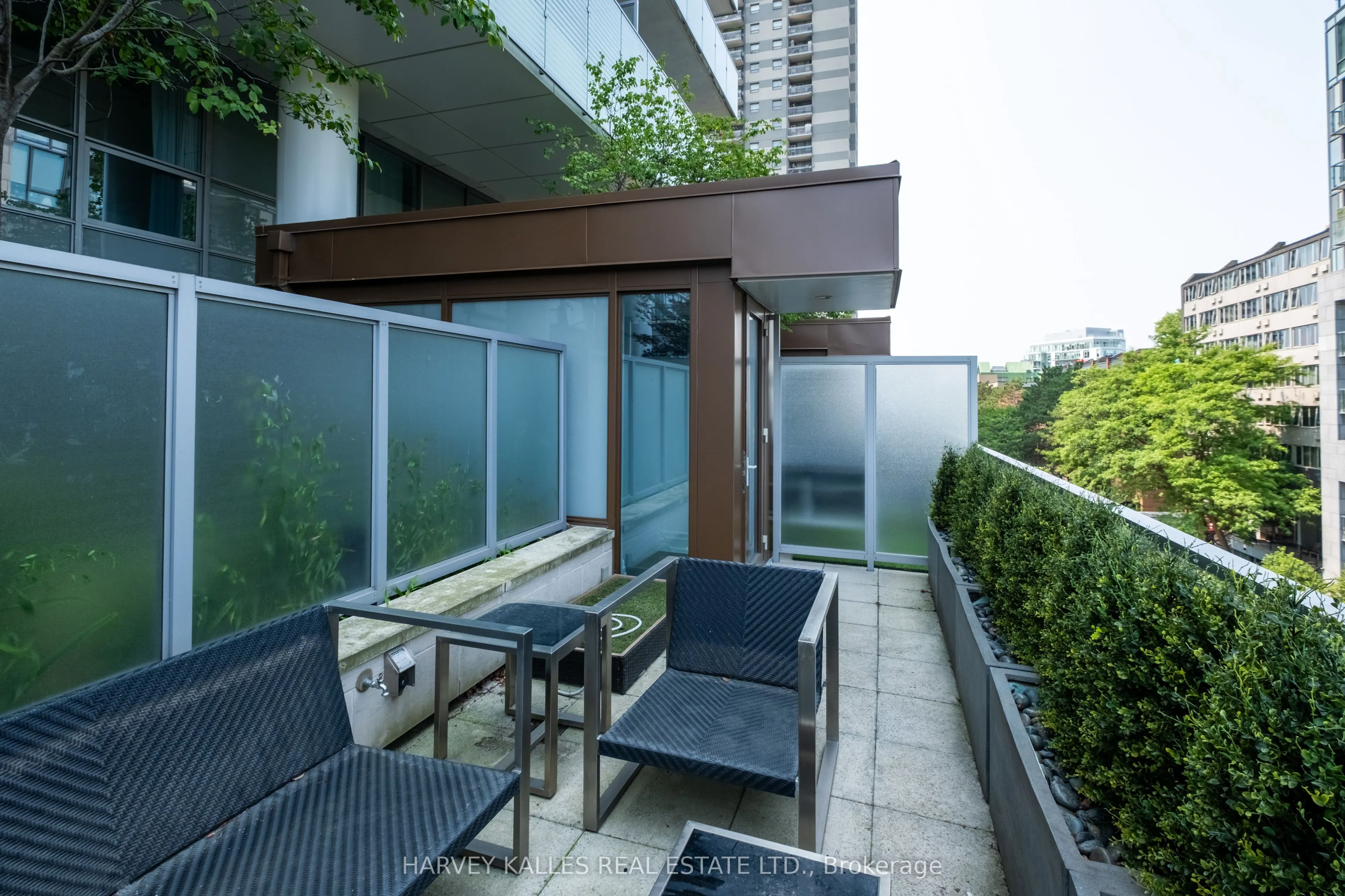 127 Pears Avenue, #5