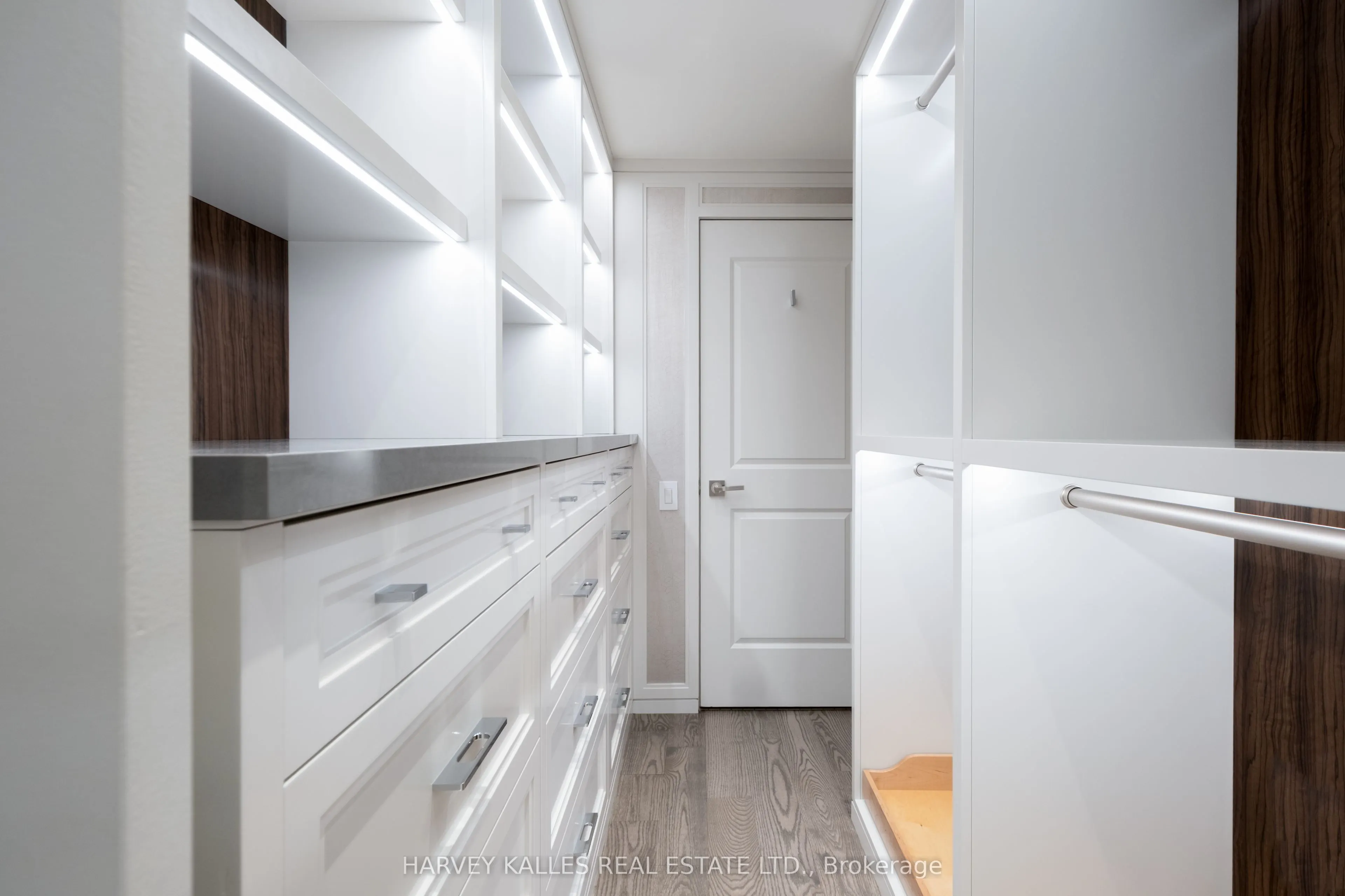 127 Pears Avenue, #5