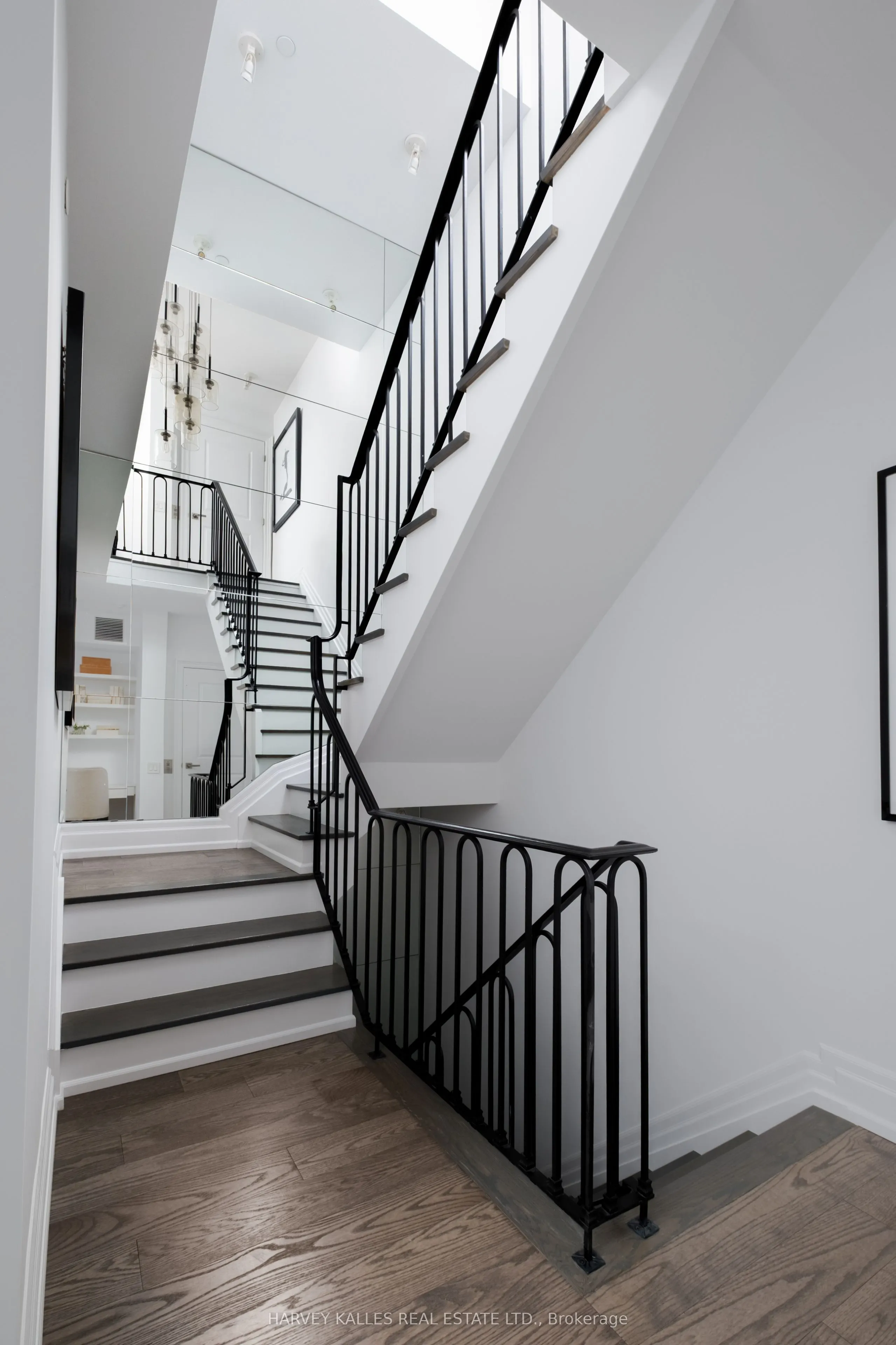 127 Pears Avenue, #5
