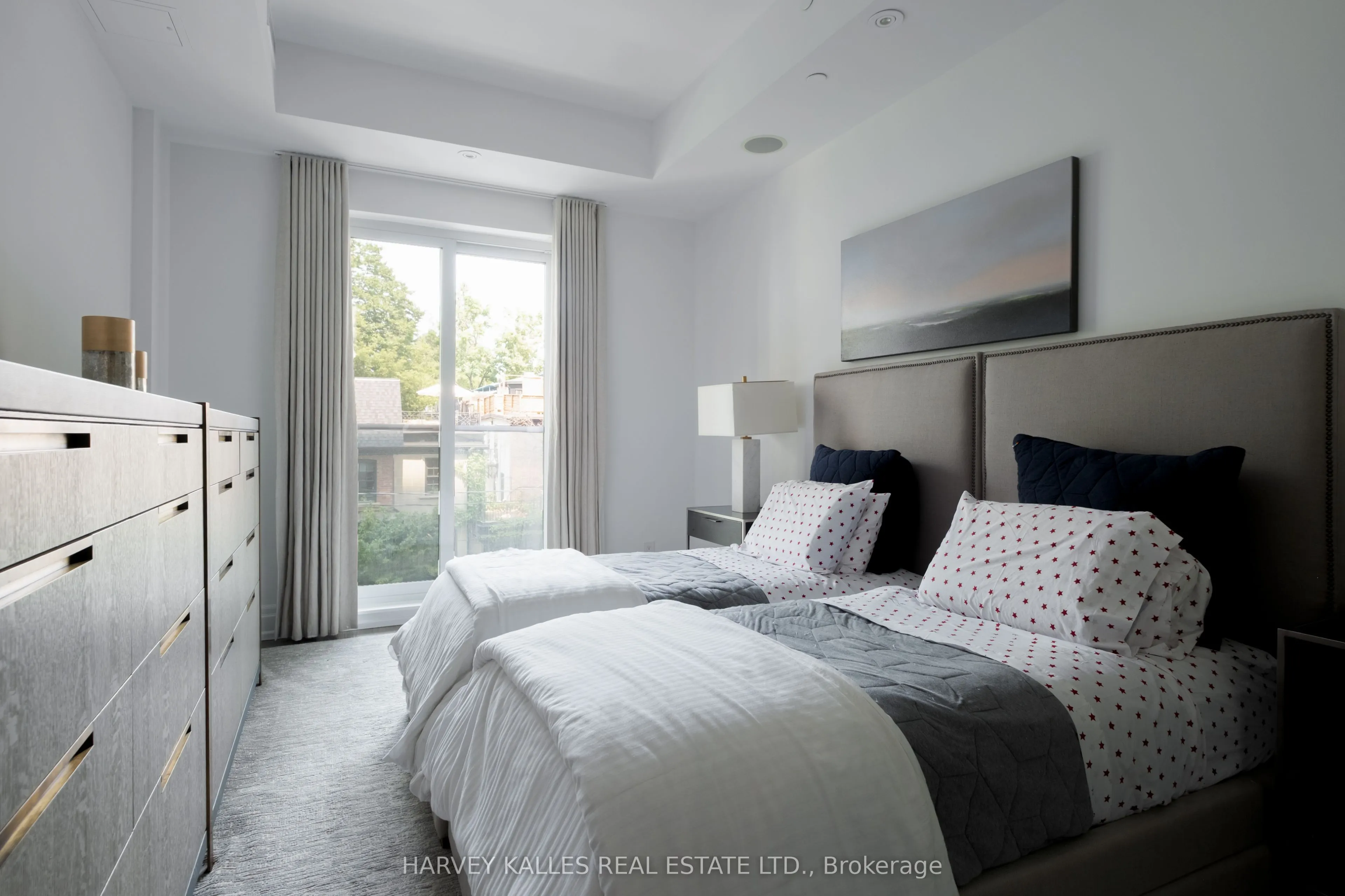 127 Pears Avenue, #5