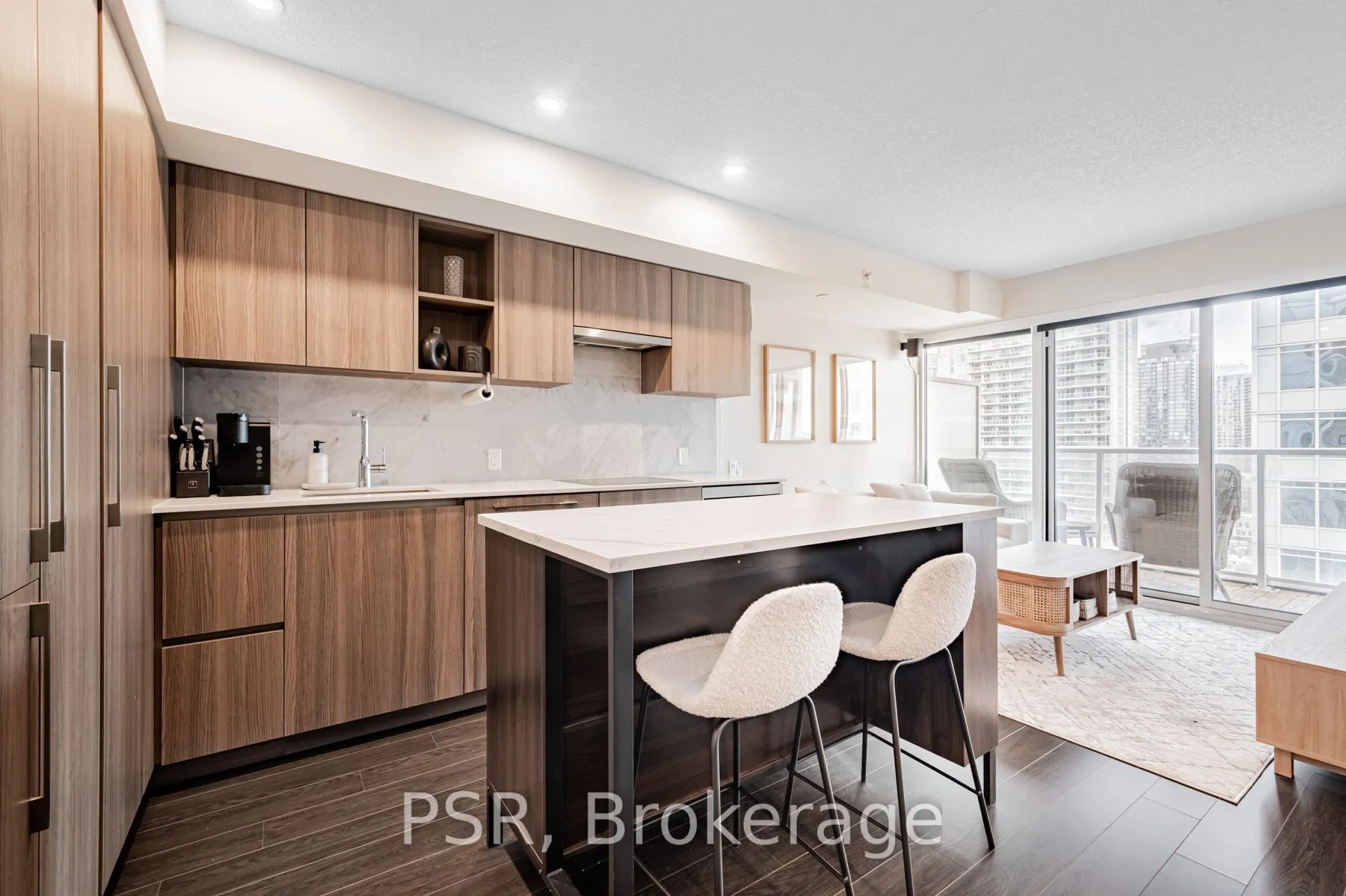 19 Bathurst Street, #2310