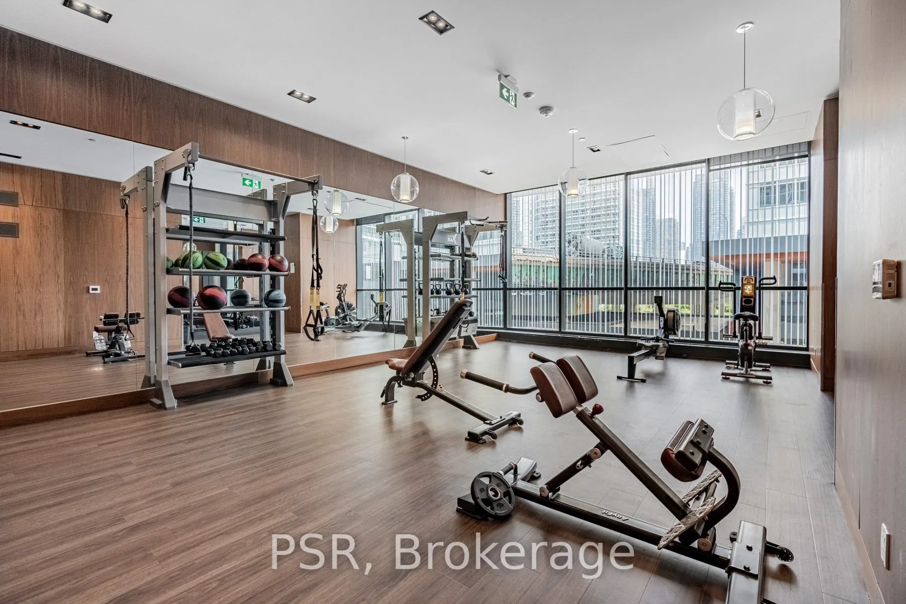 19 Bathurst Street, #2310