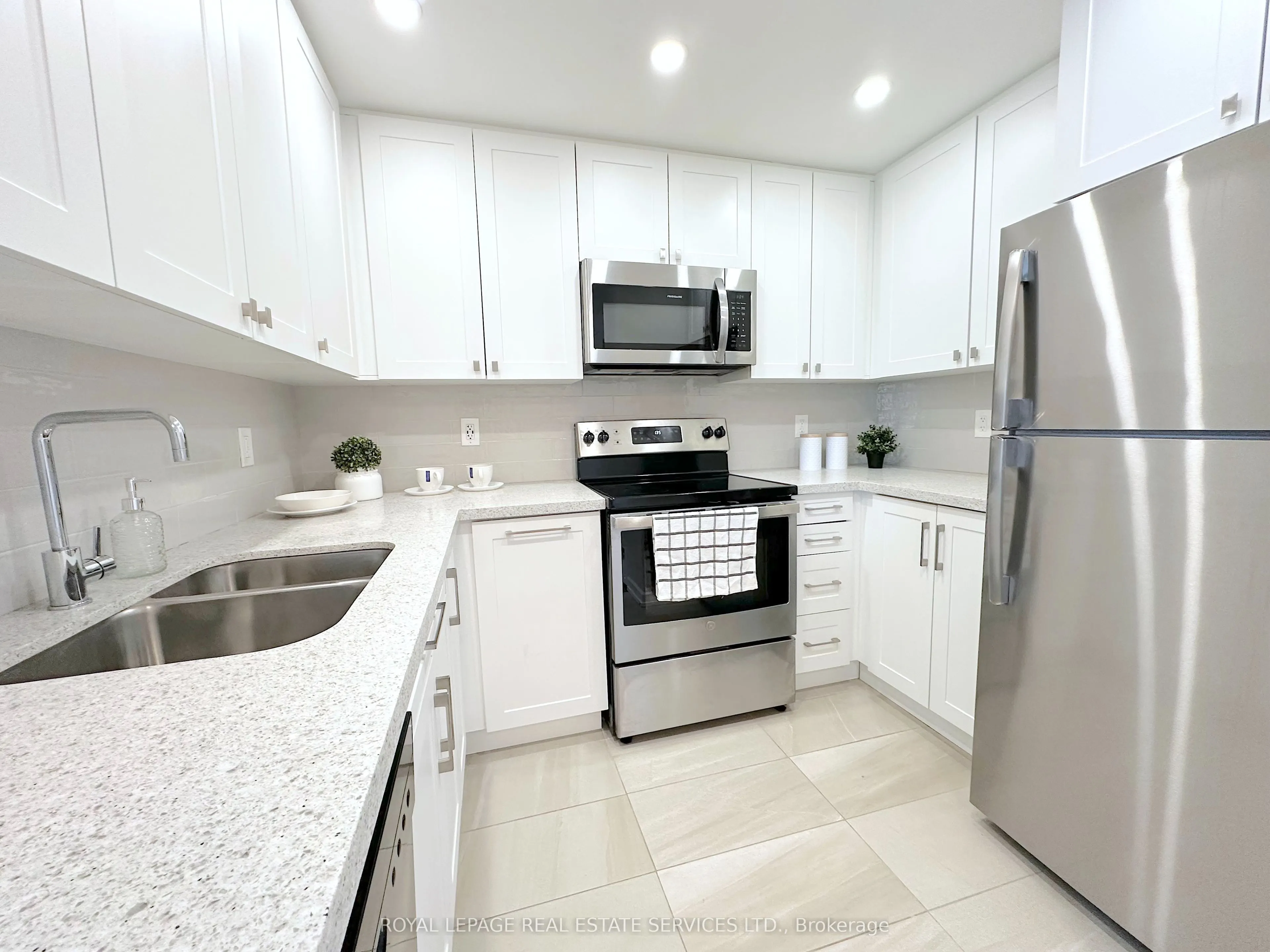 17 Brookbanks Drive, #703
