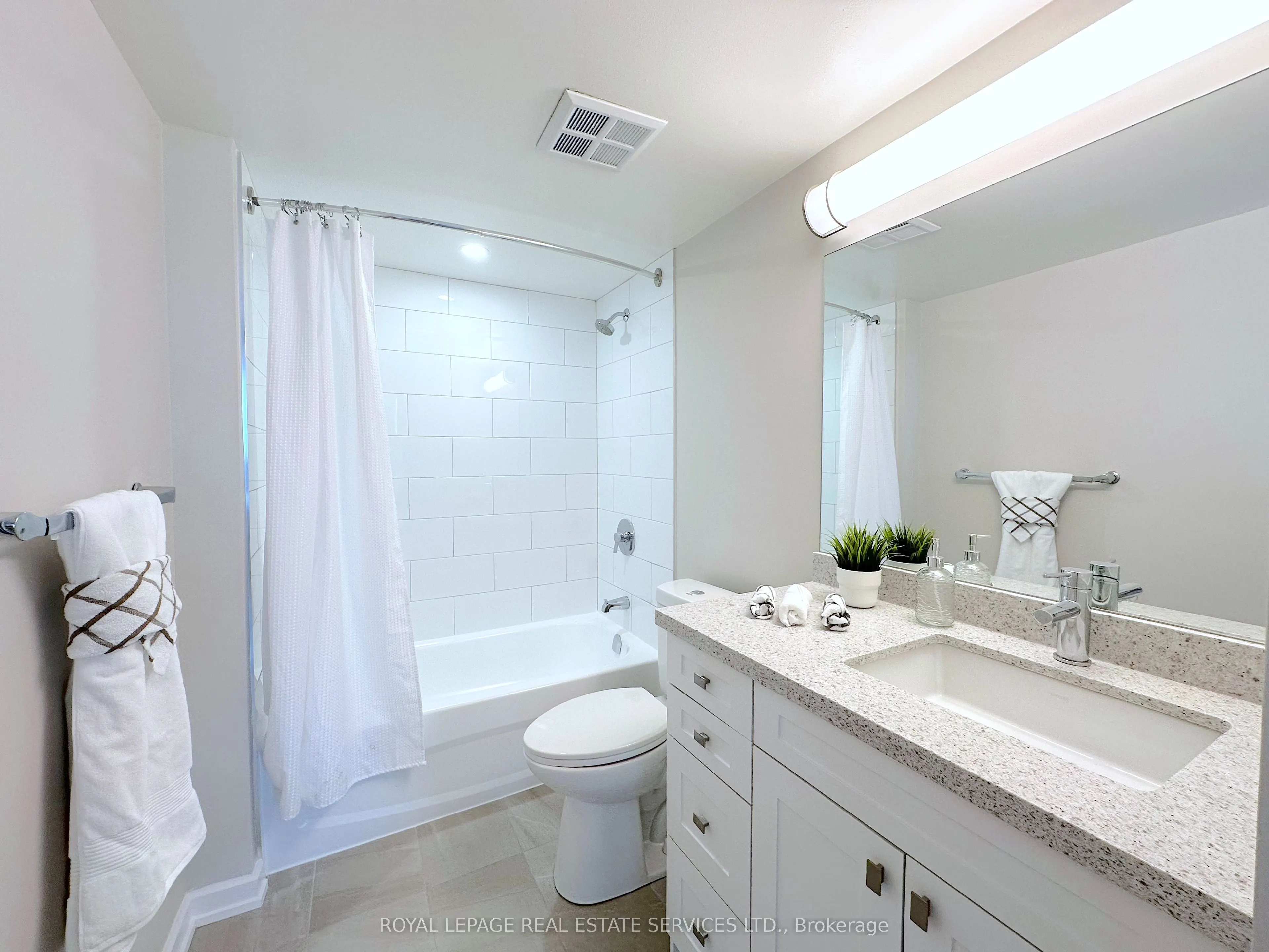 17 Brookbanks Drive, #703