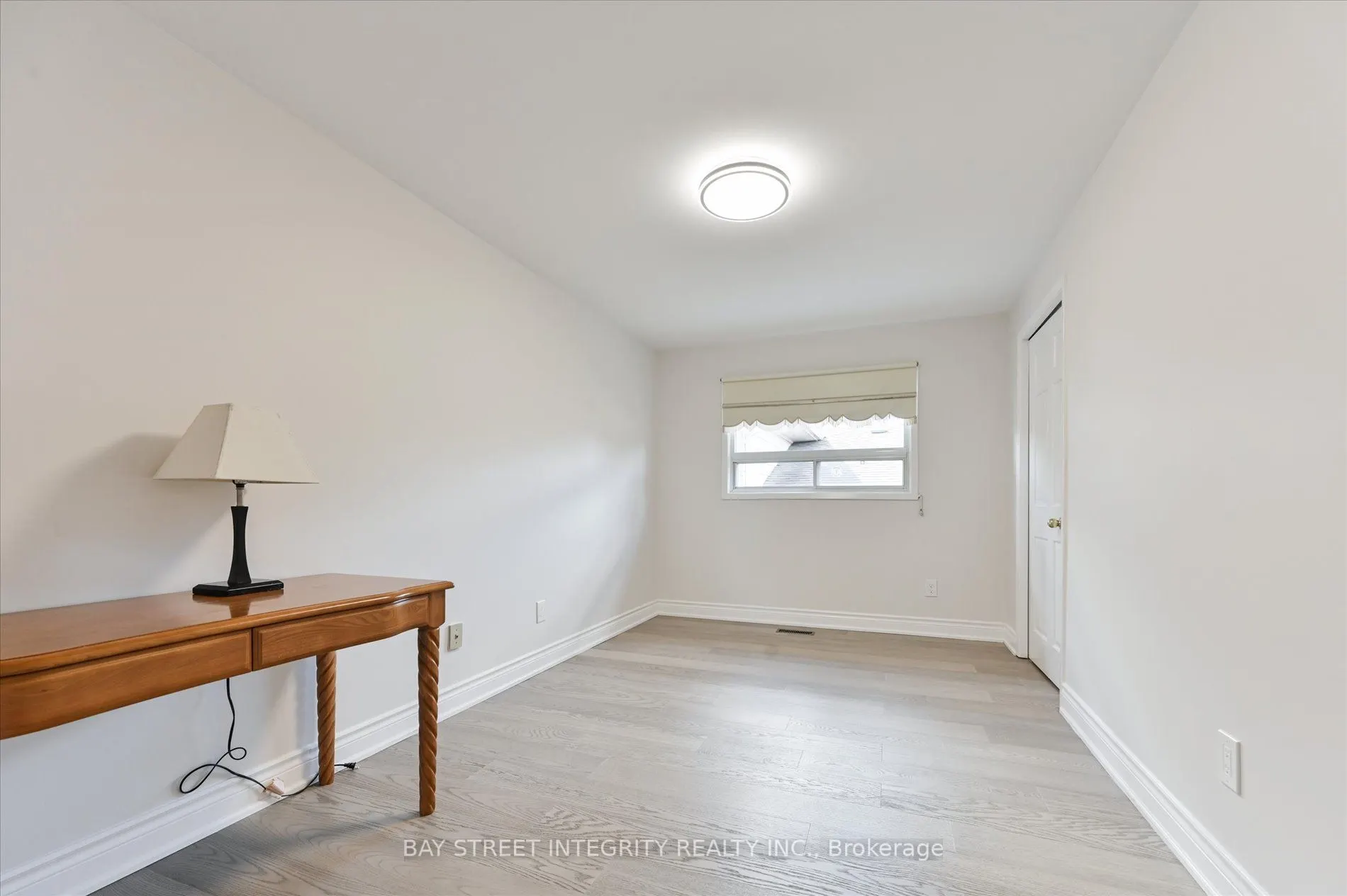 21 Whitehorn Crescent