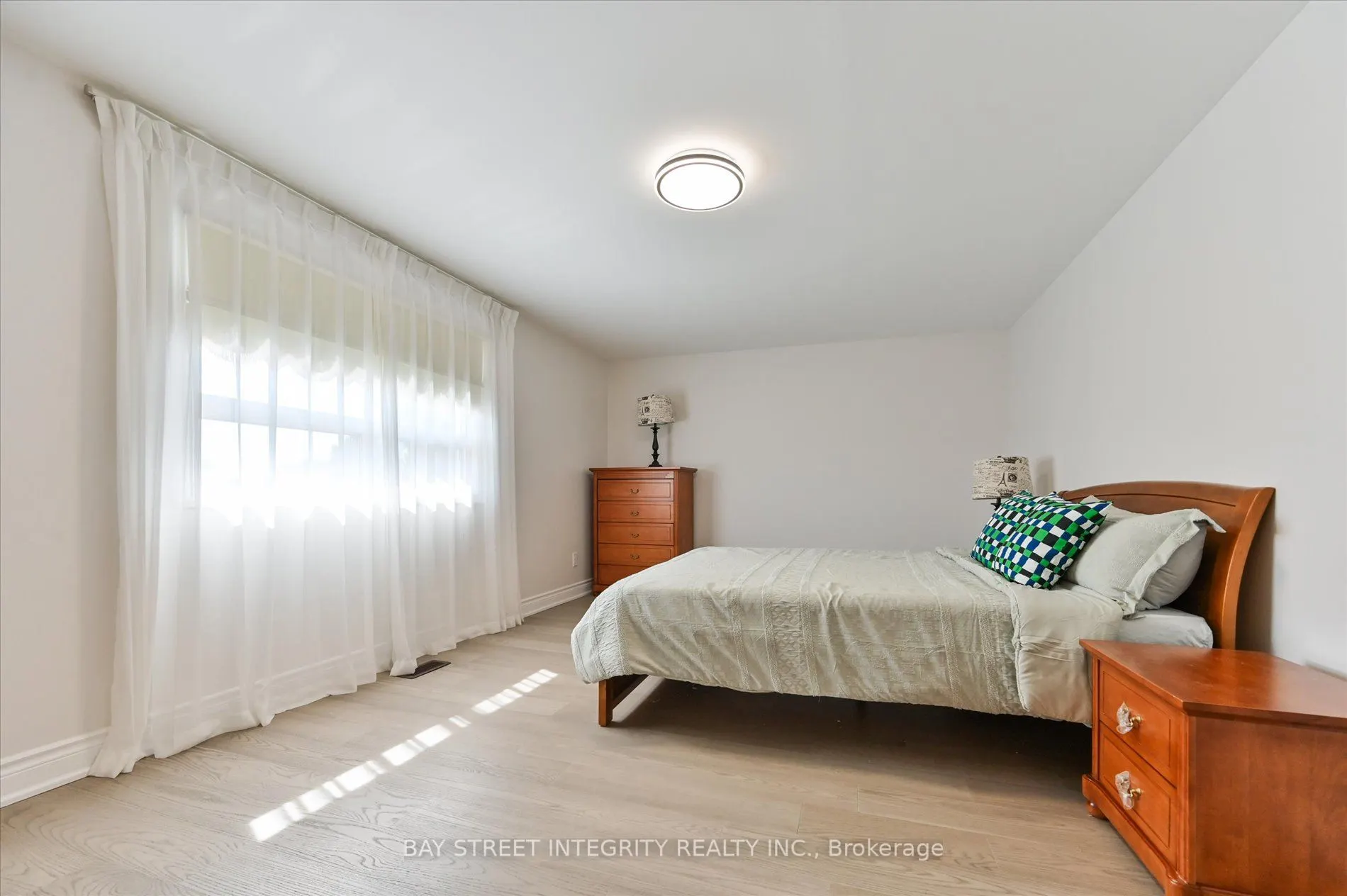 21 Whitehorn Crescent