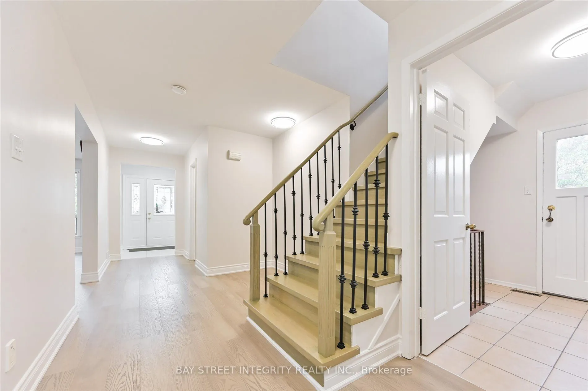21 Whitehorn Crescent