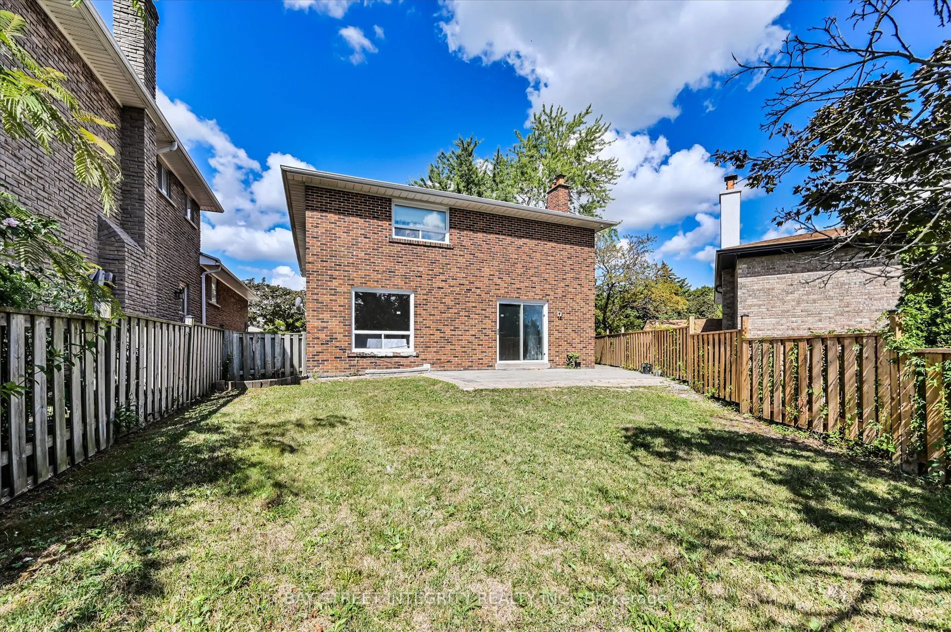21 Whitehorn Crescent