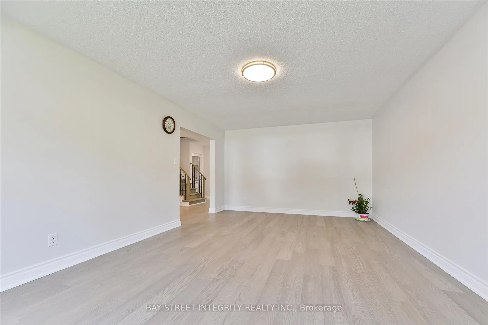 21 Whitehorn Crescent