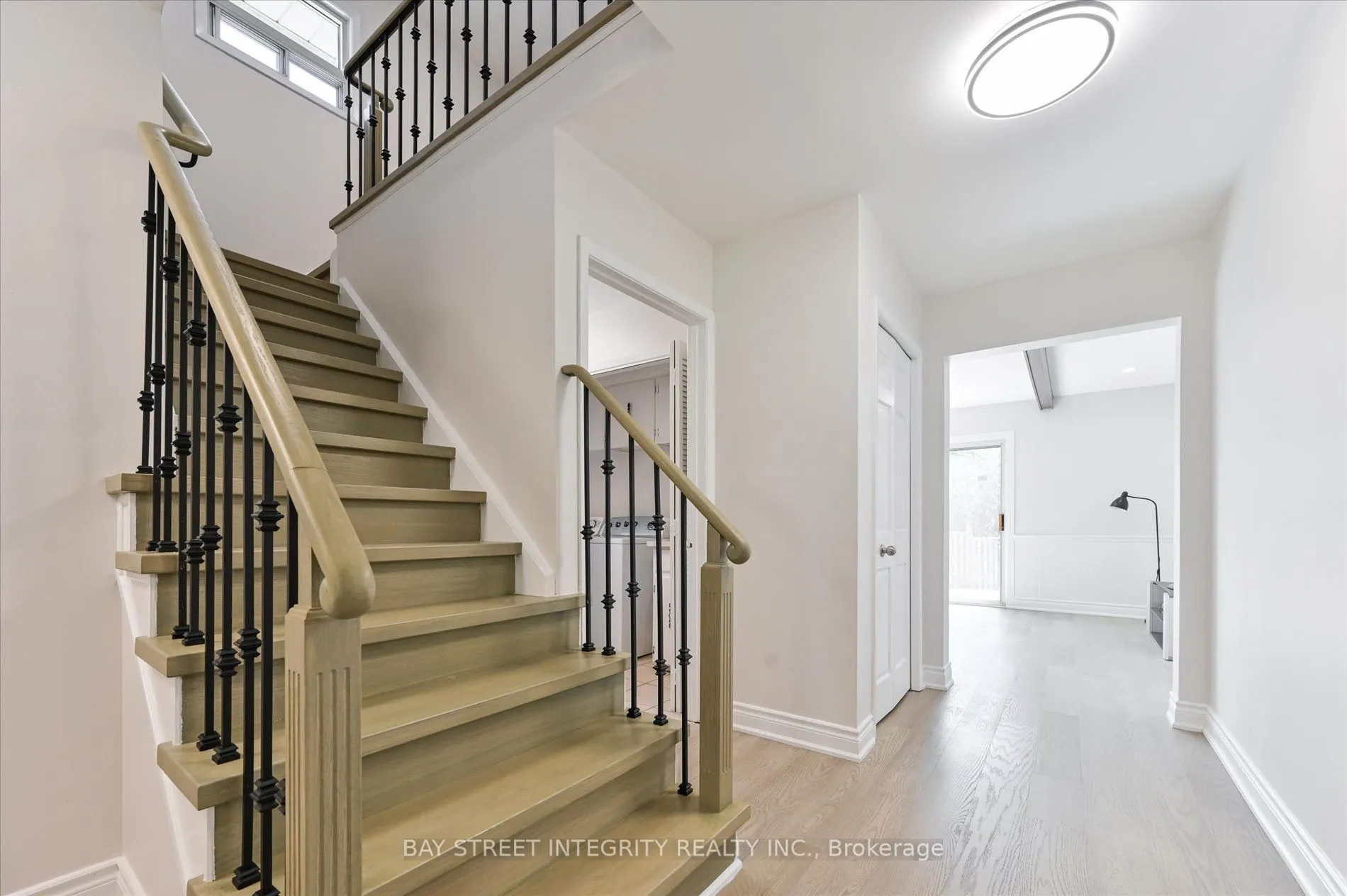 21 Whitehorn Crescent