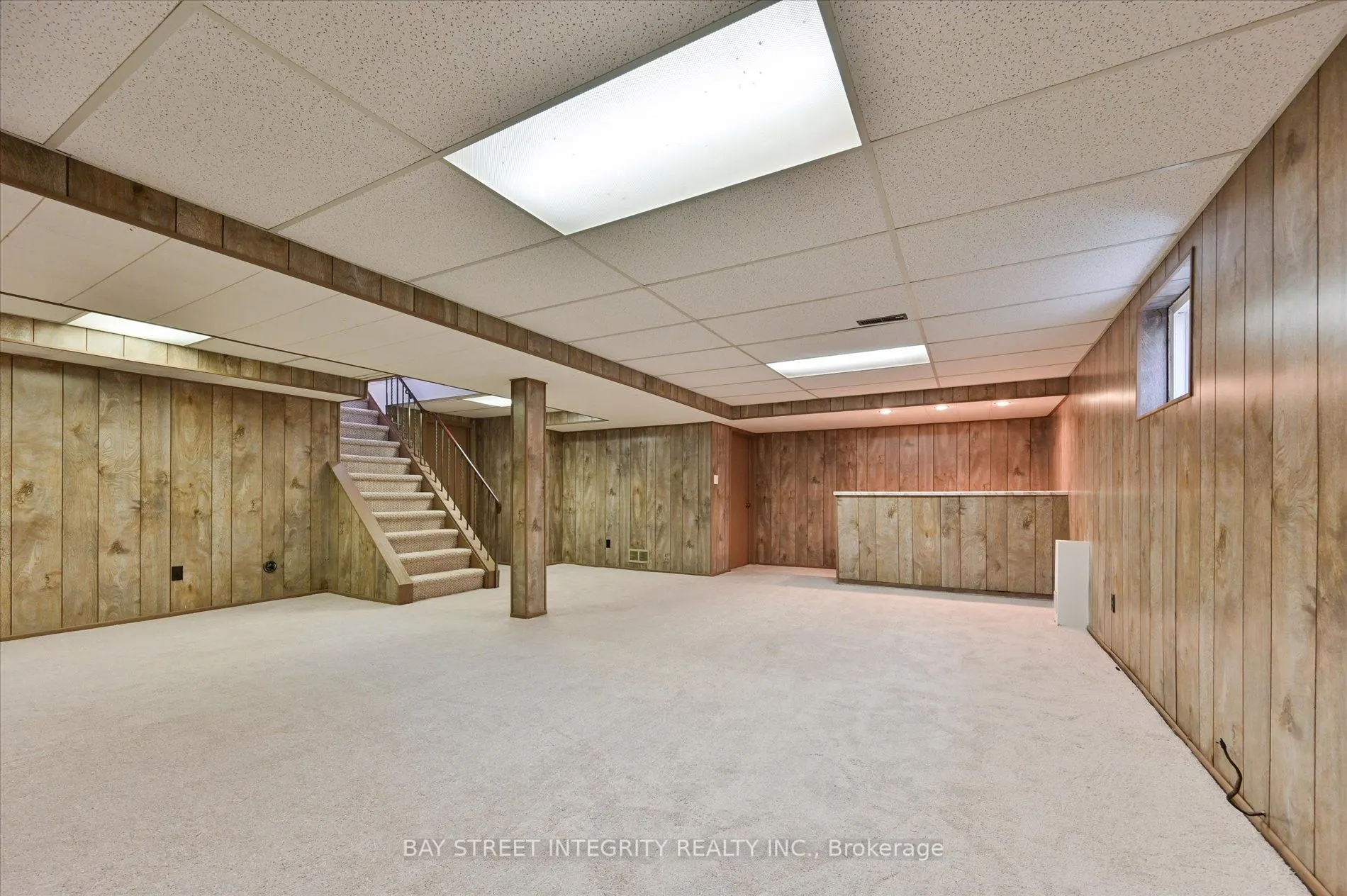 21 Whitehorn Crescent