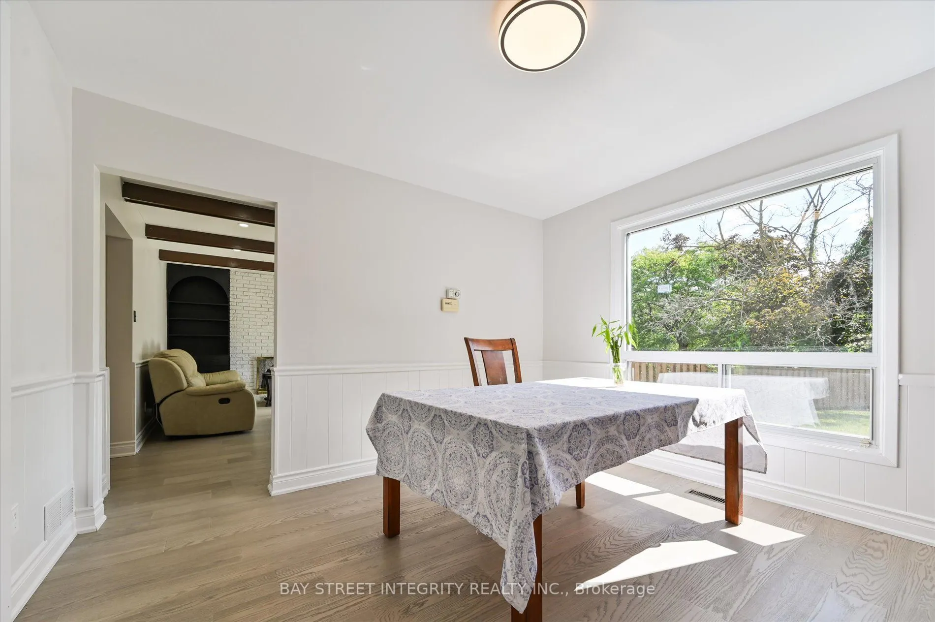 21 Whitehorn Crescent
