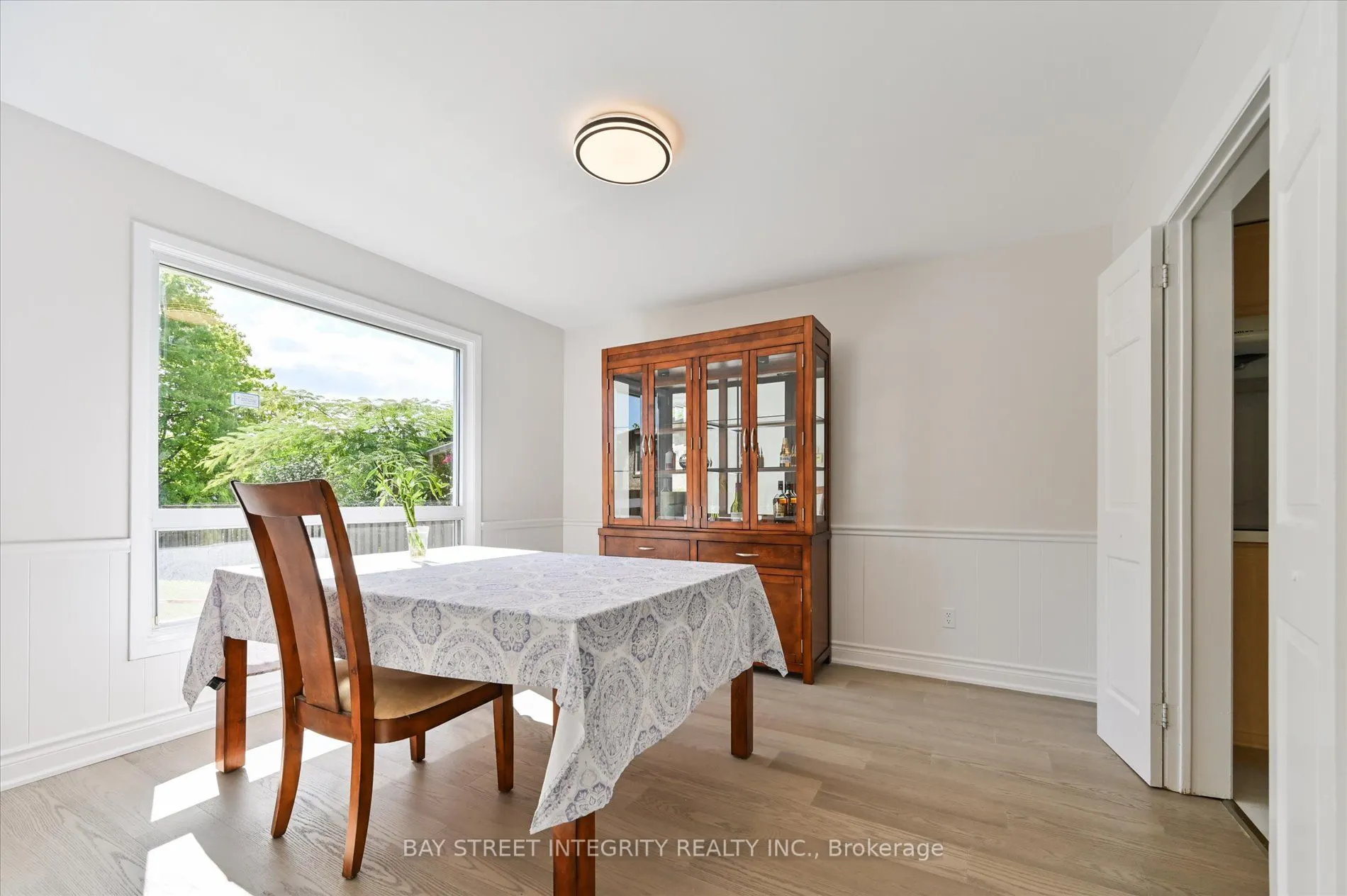 21 Whitehorn Crescent
