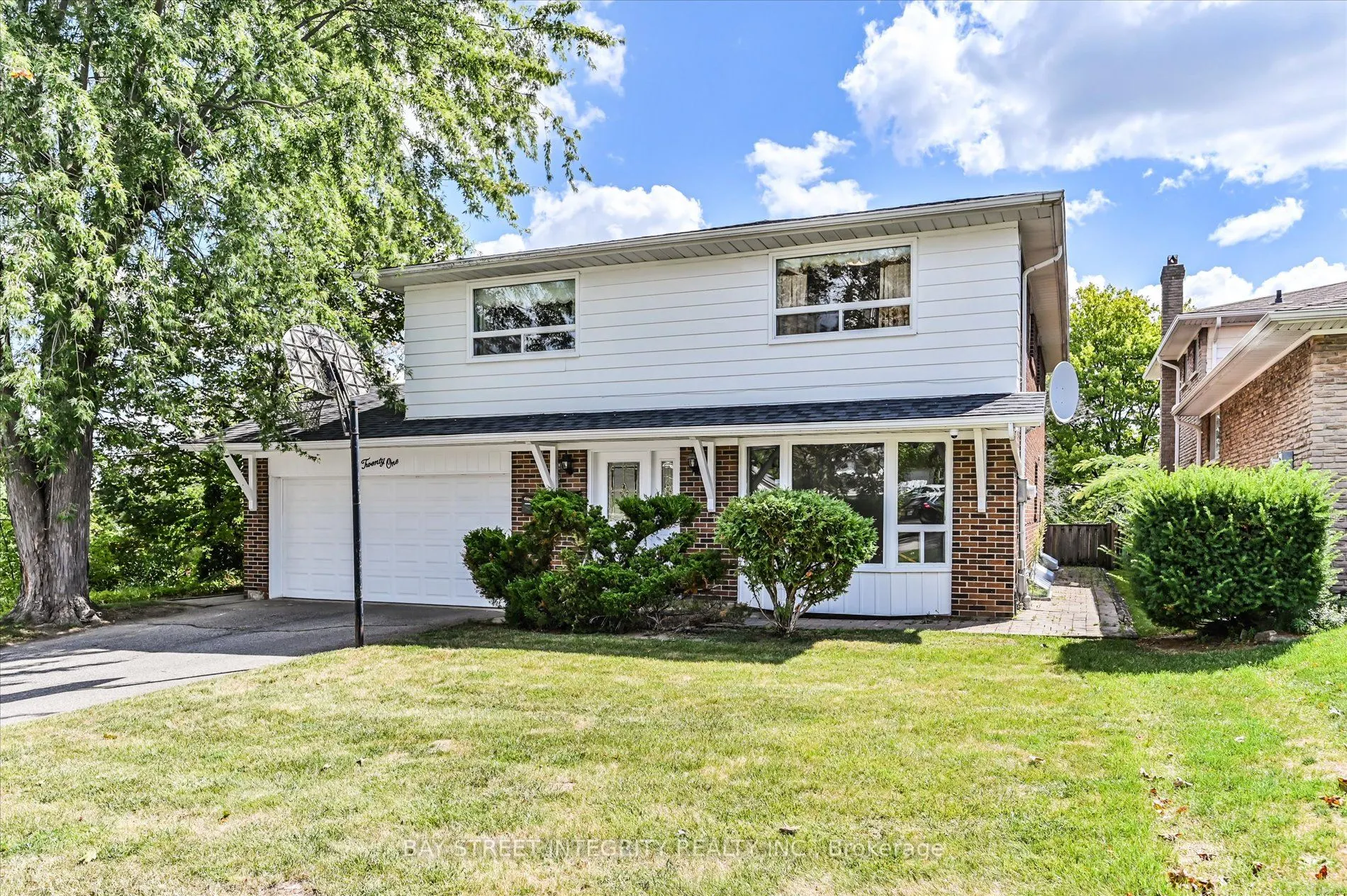21 Whitehorn Crescent