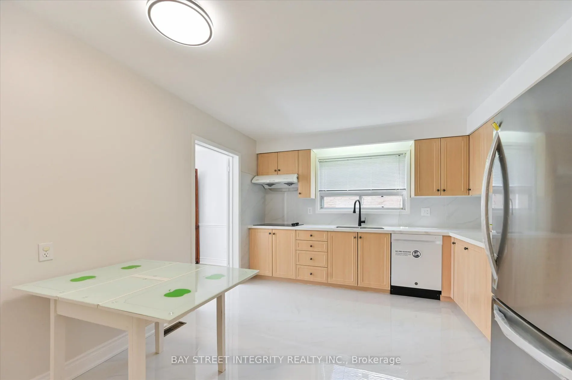 21 Whitehorn Crescent