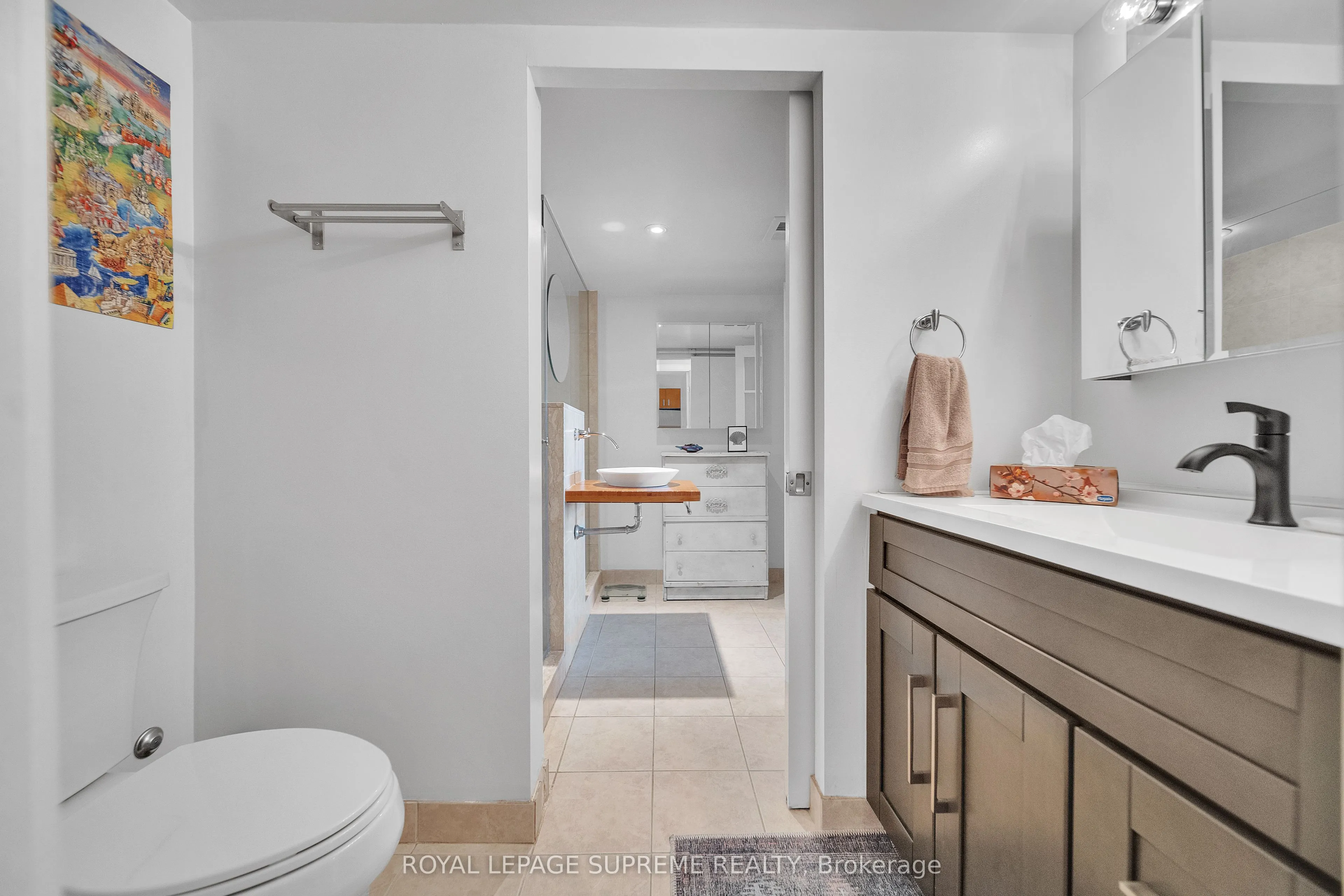 550 Queens Quay W, #416