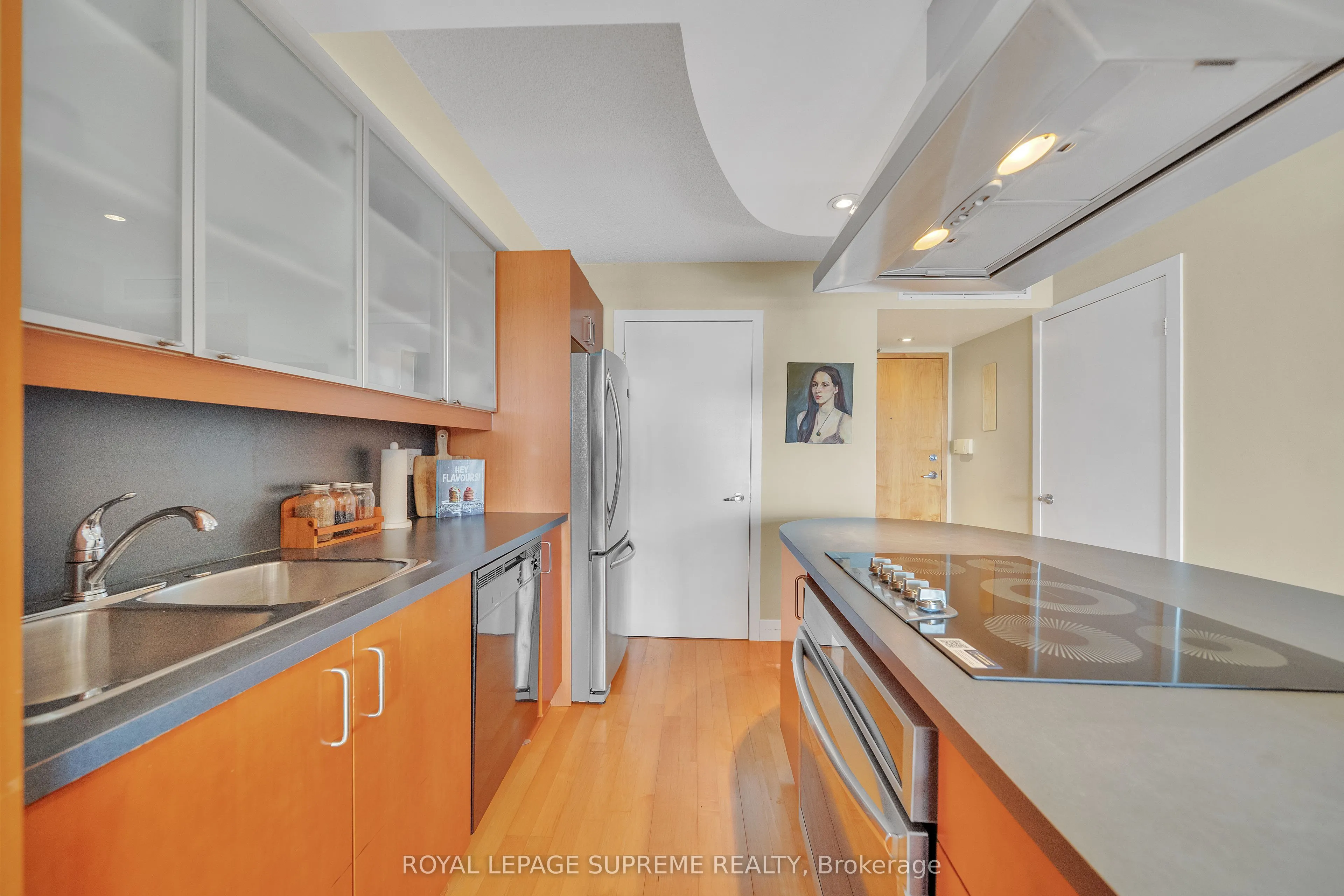 550 Queens Quay W, #416