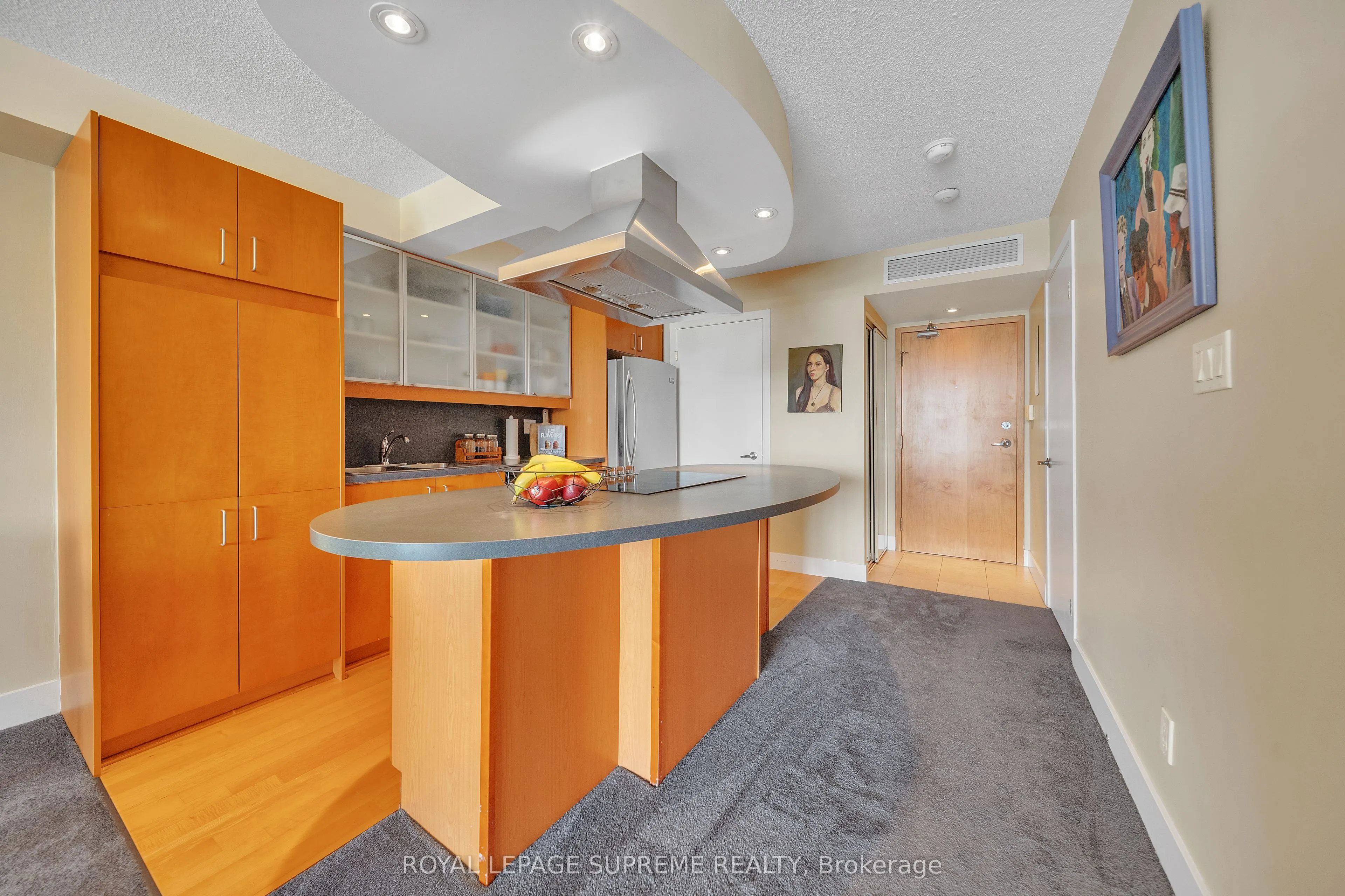 550 Queens Quay W, #416