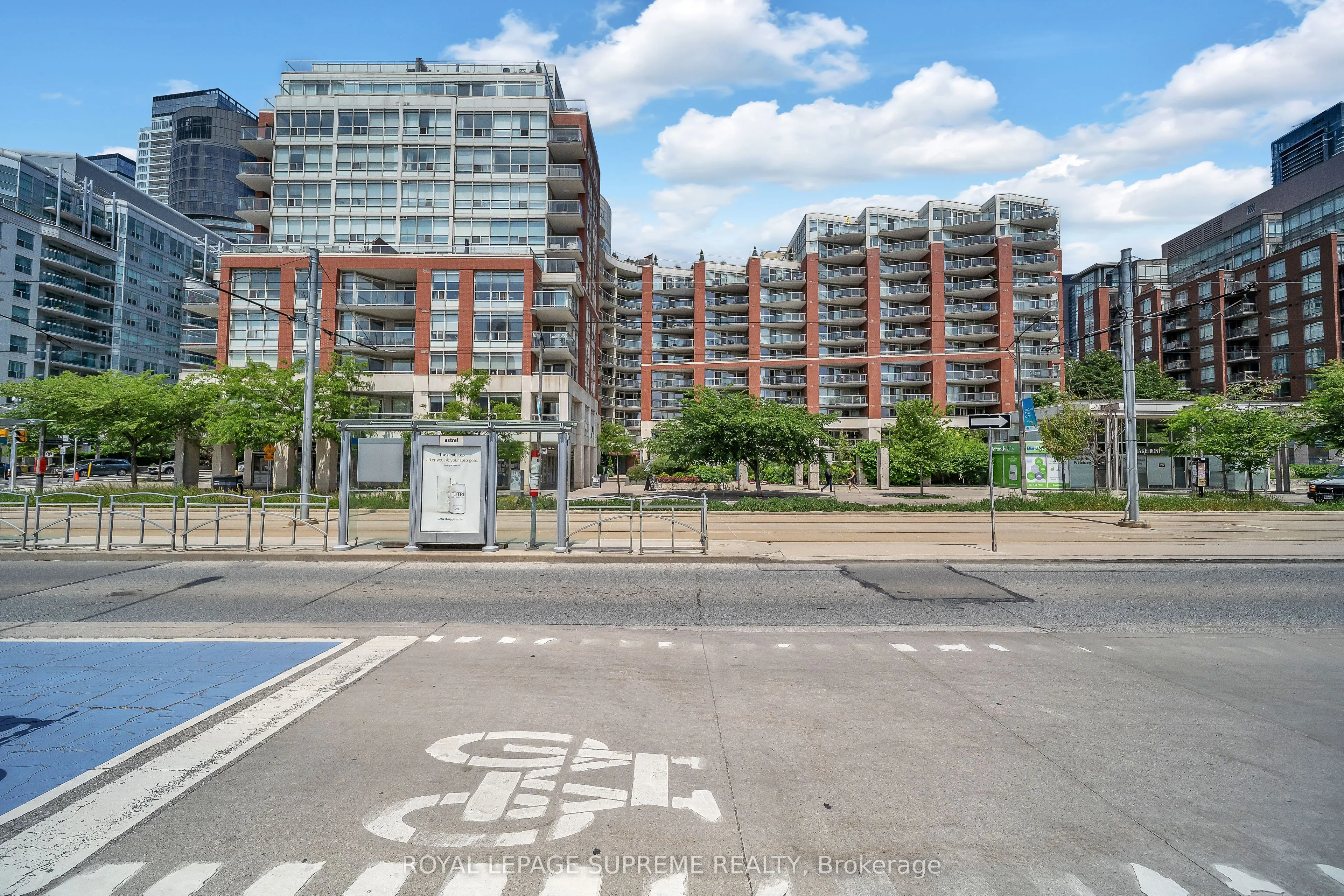 550 Queens Quay W, #416