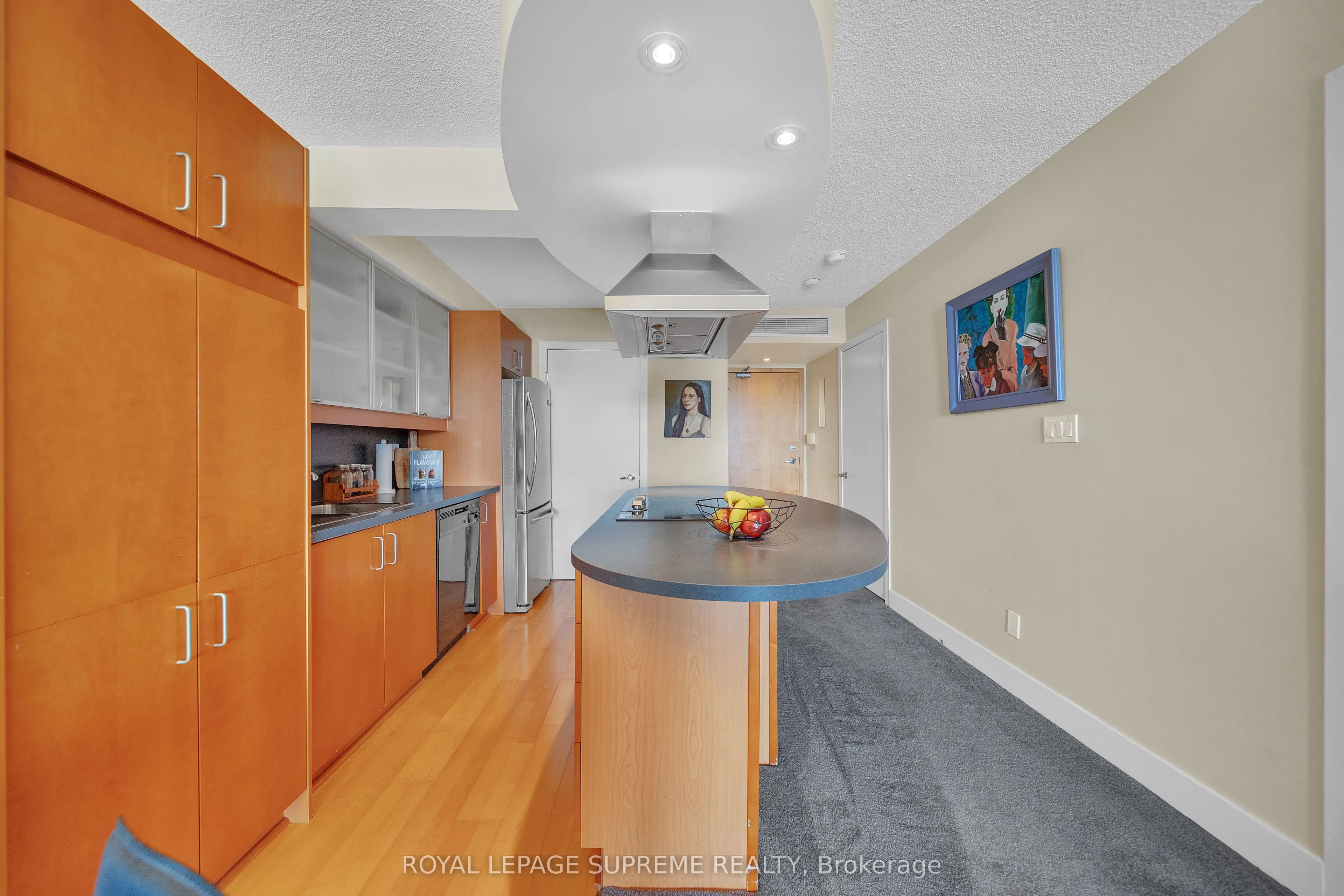 550 Queens Quay W, #416