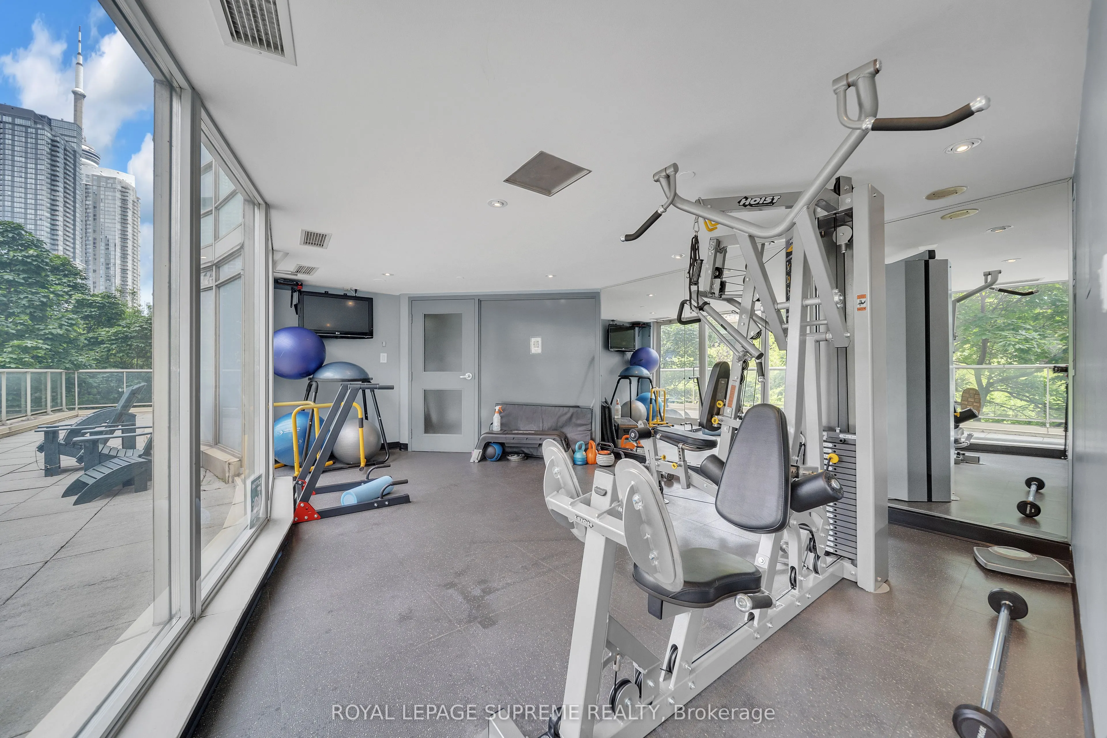 550 Queens Quay W, #416