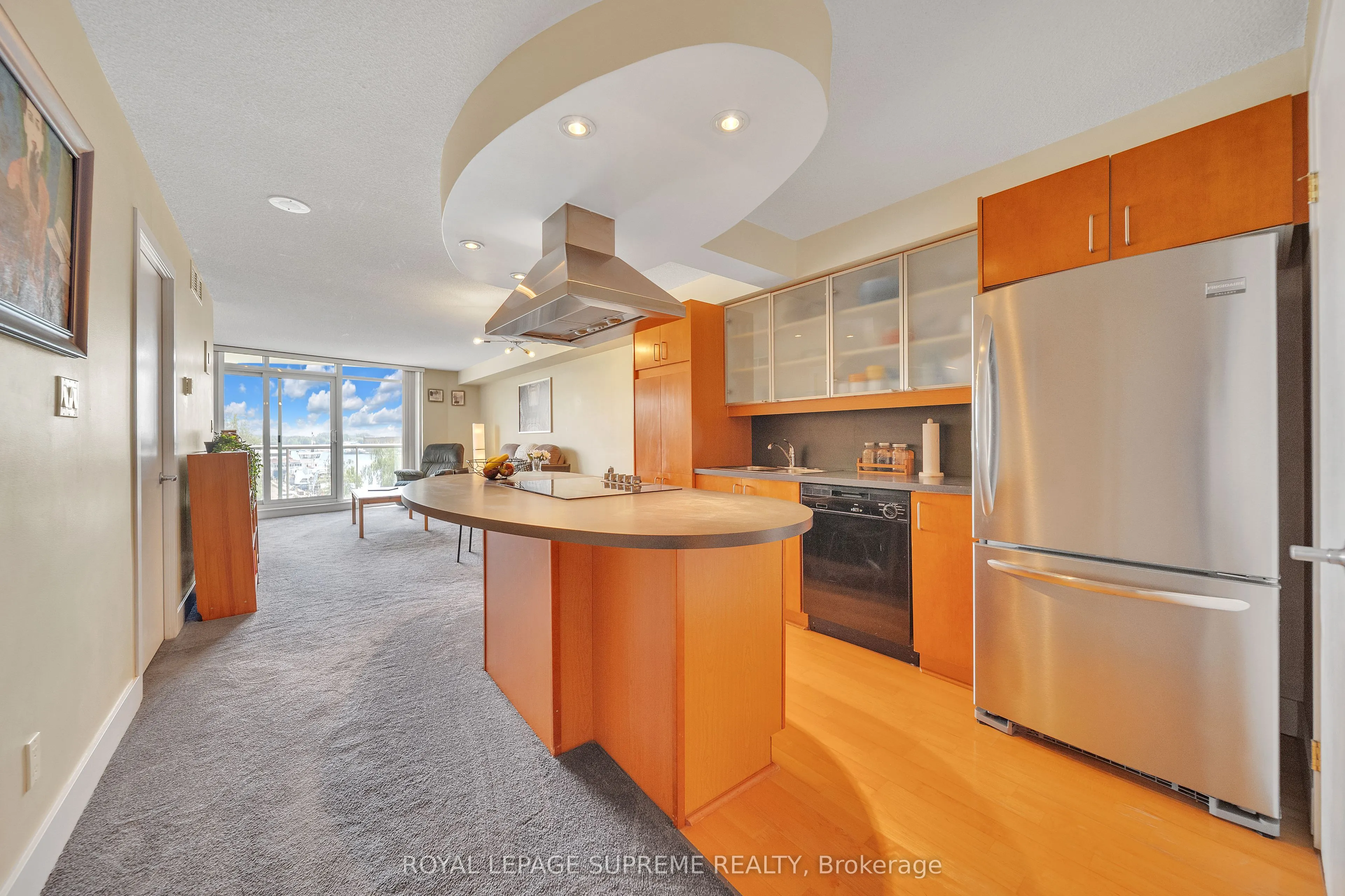 550 Queens Quay W, #416