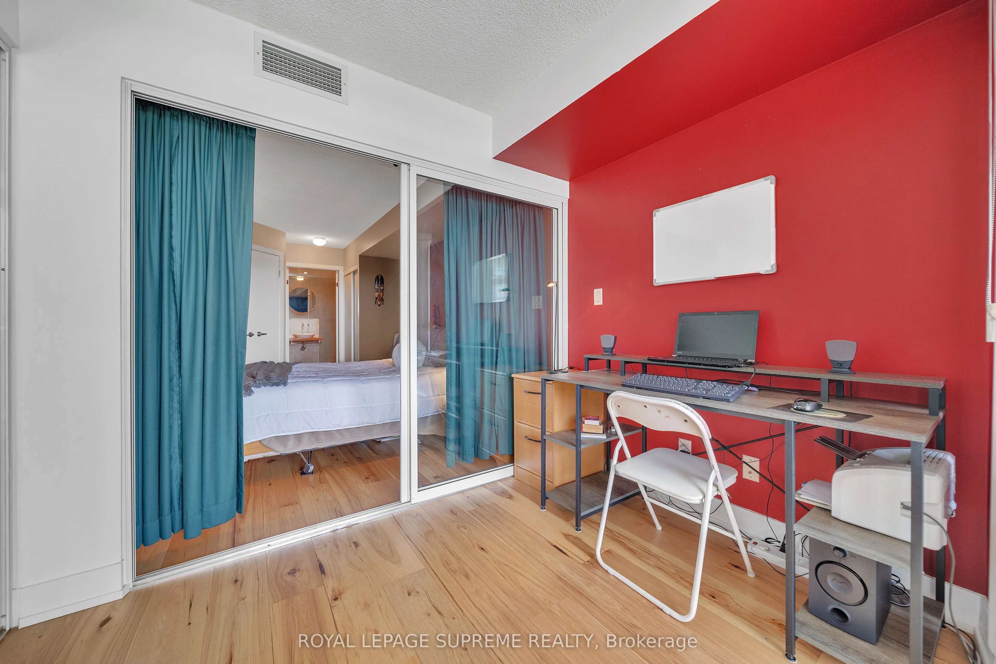 550 Queens Quay W, #416