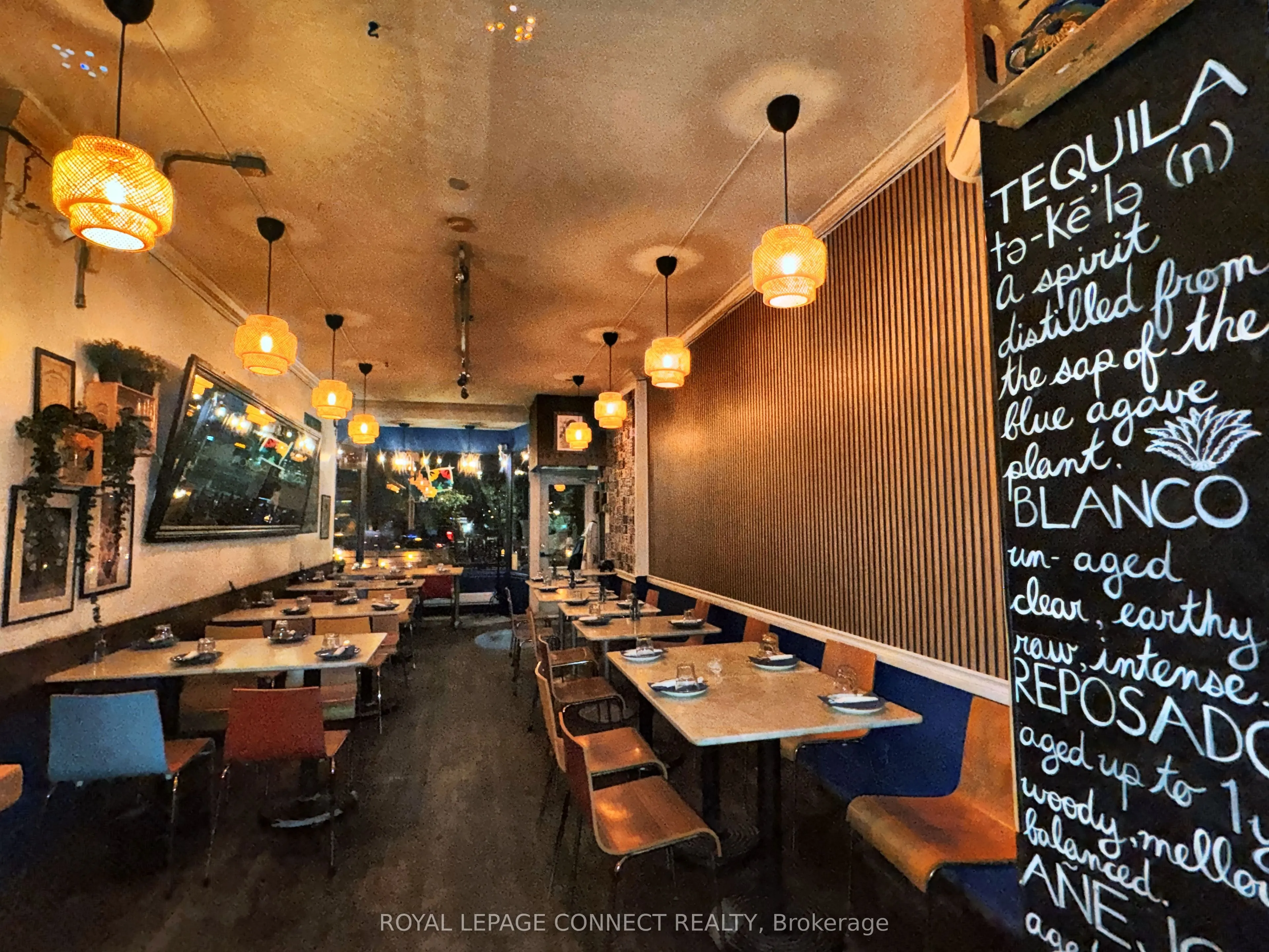 942 Queen Street W