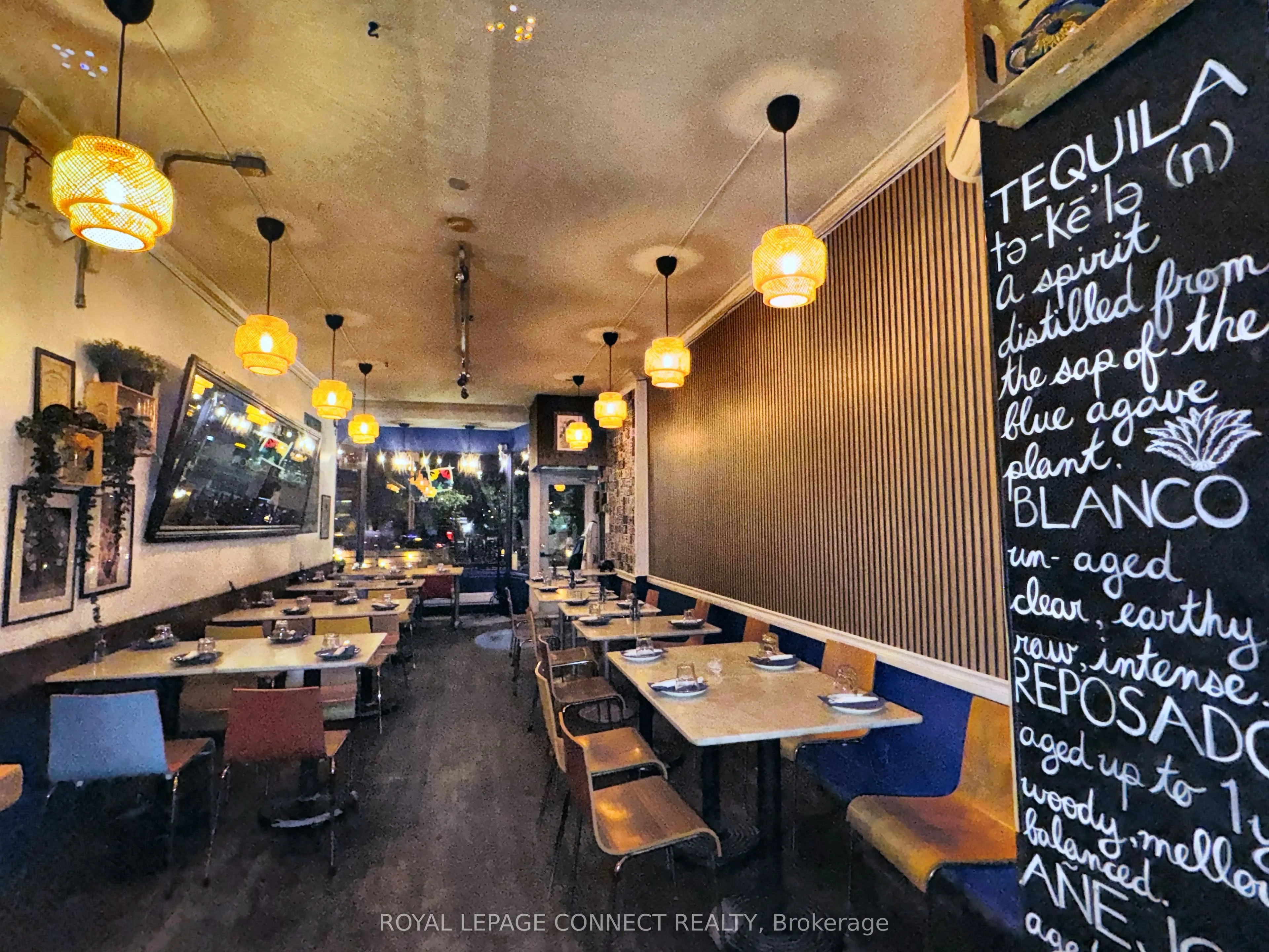 942 Queen Street W