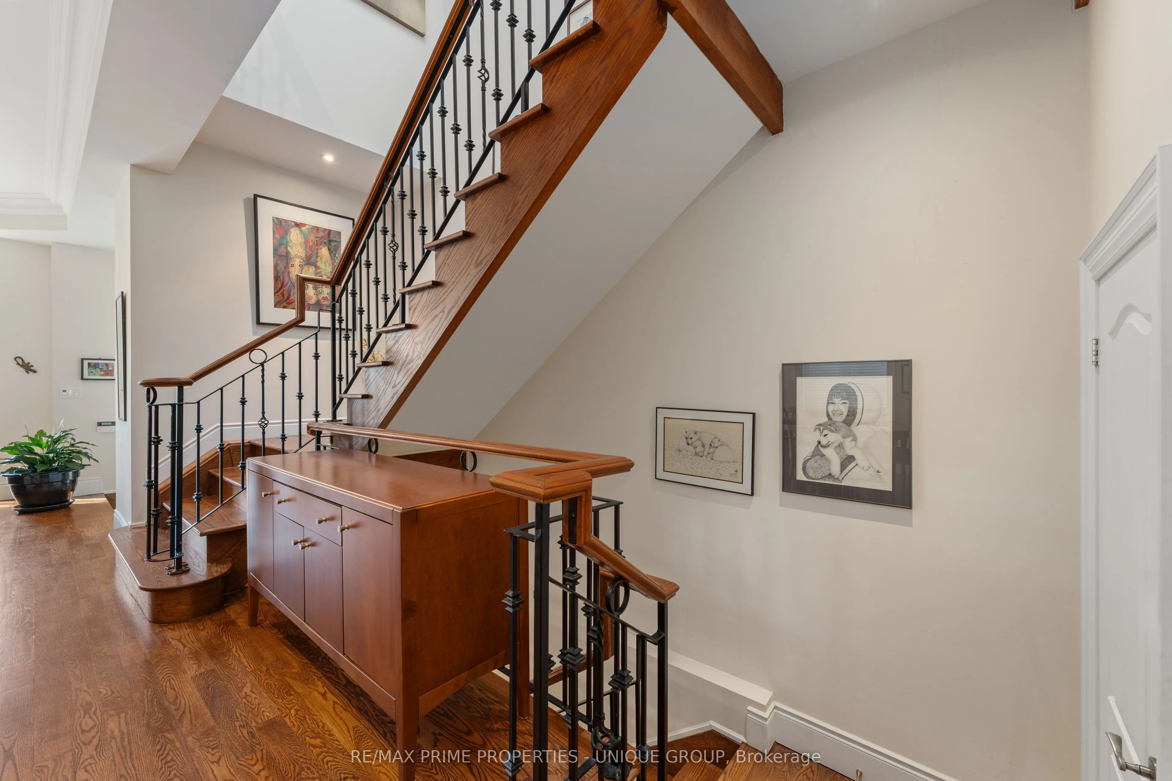 276 Greenfield Avenue
