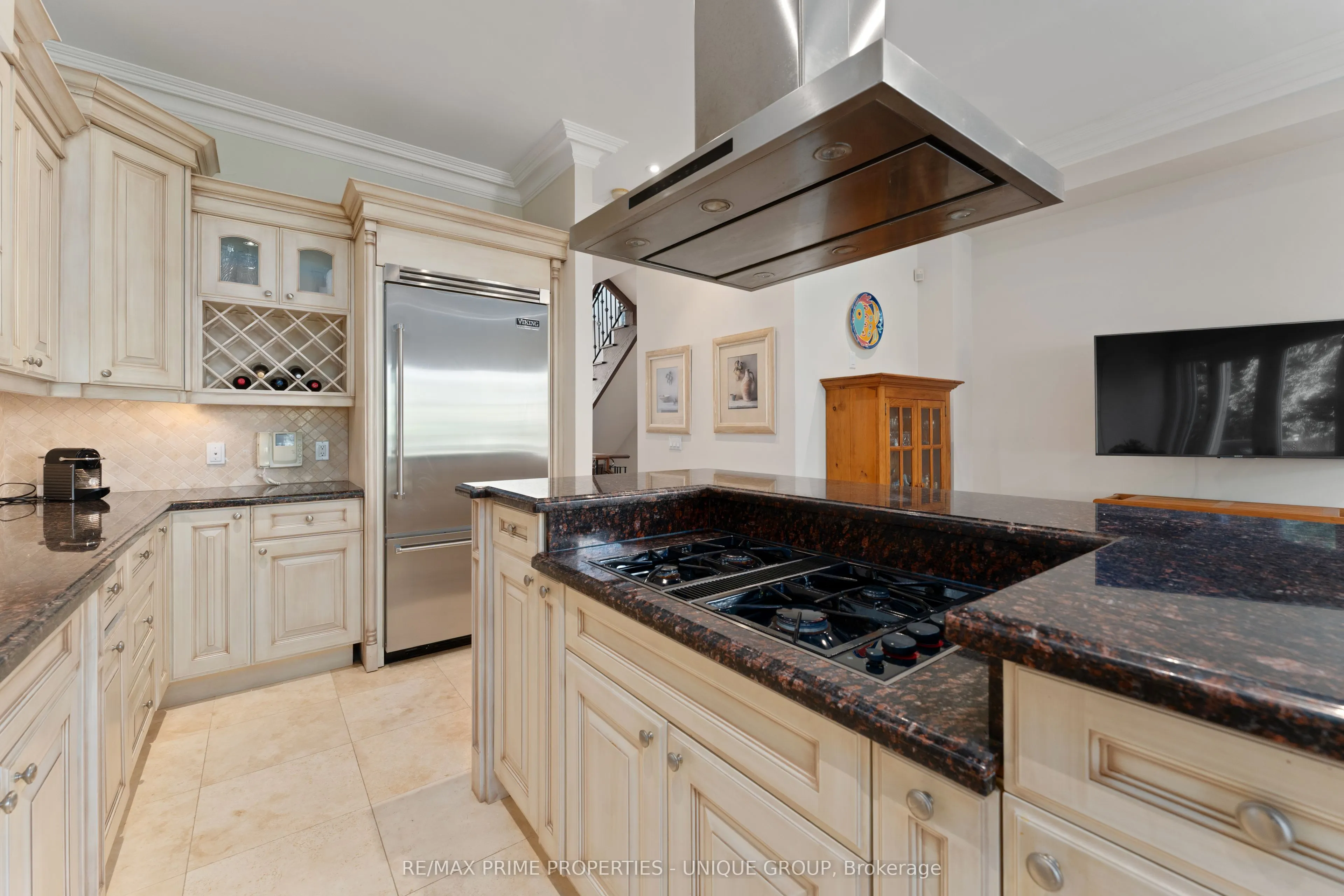 276 Greenfield Avenue