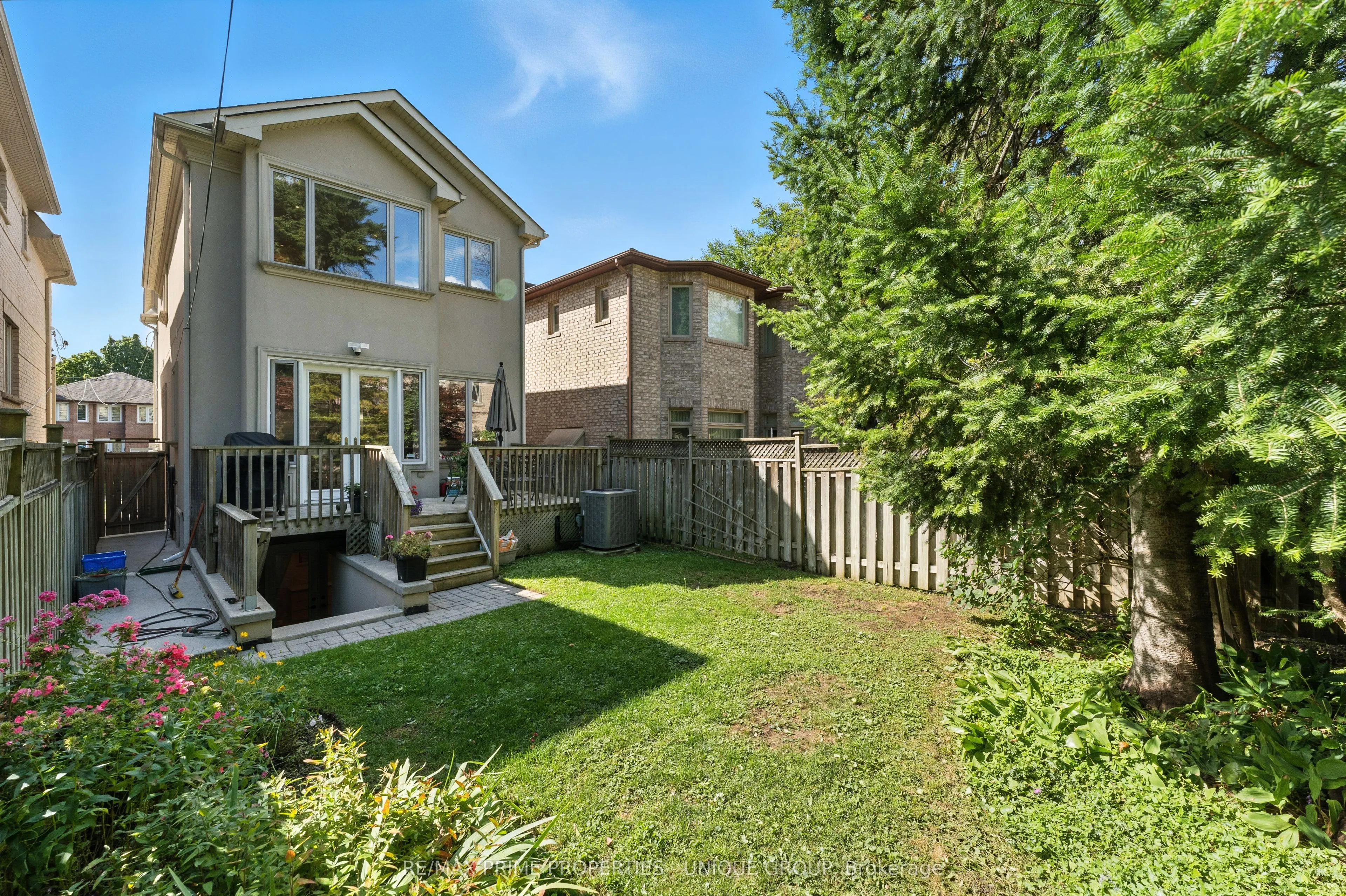 276 Greenfield Avenue