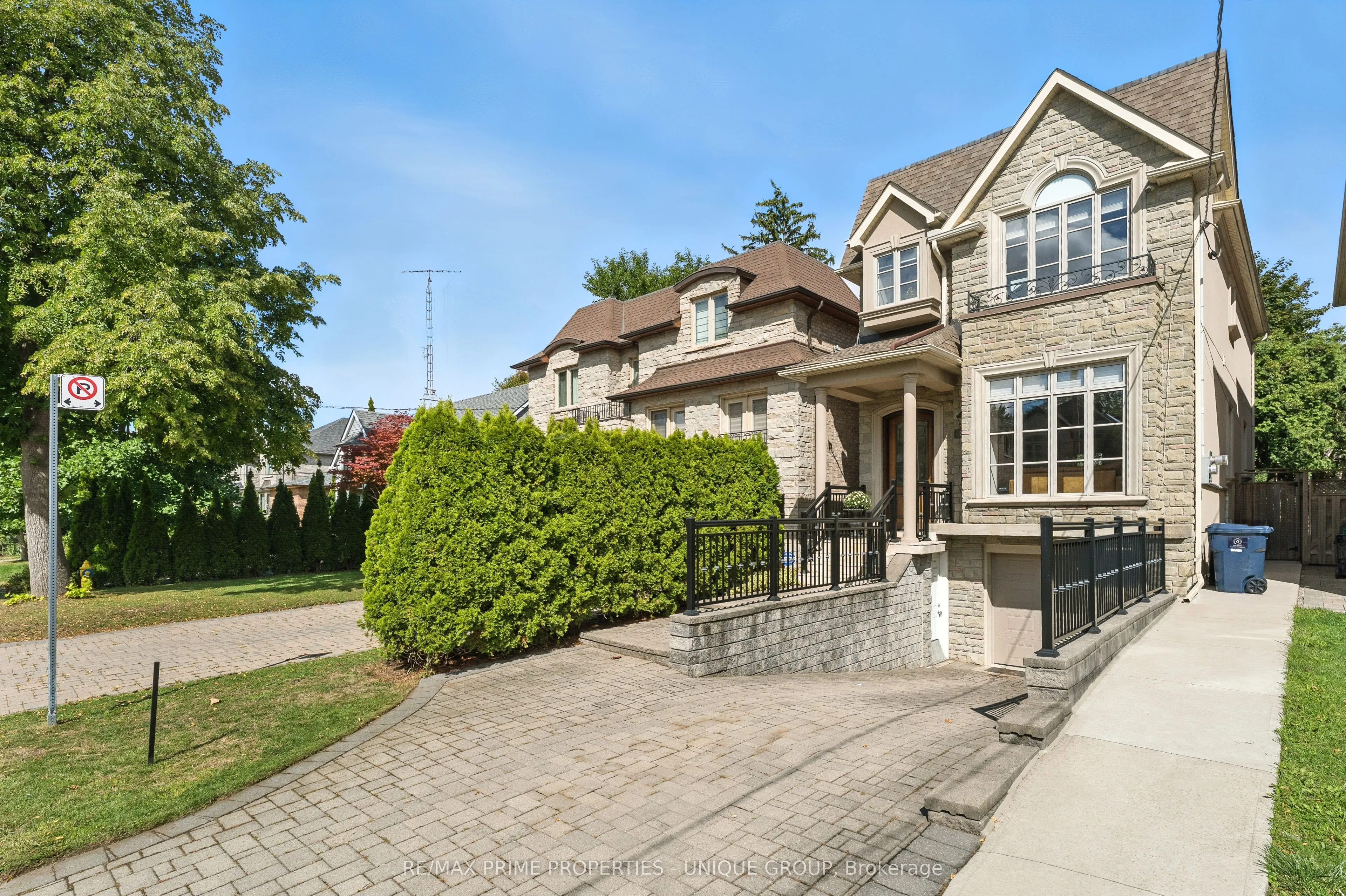 276 Greenfield Avenue
