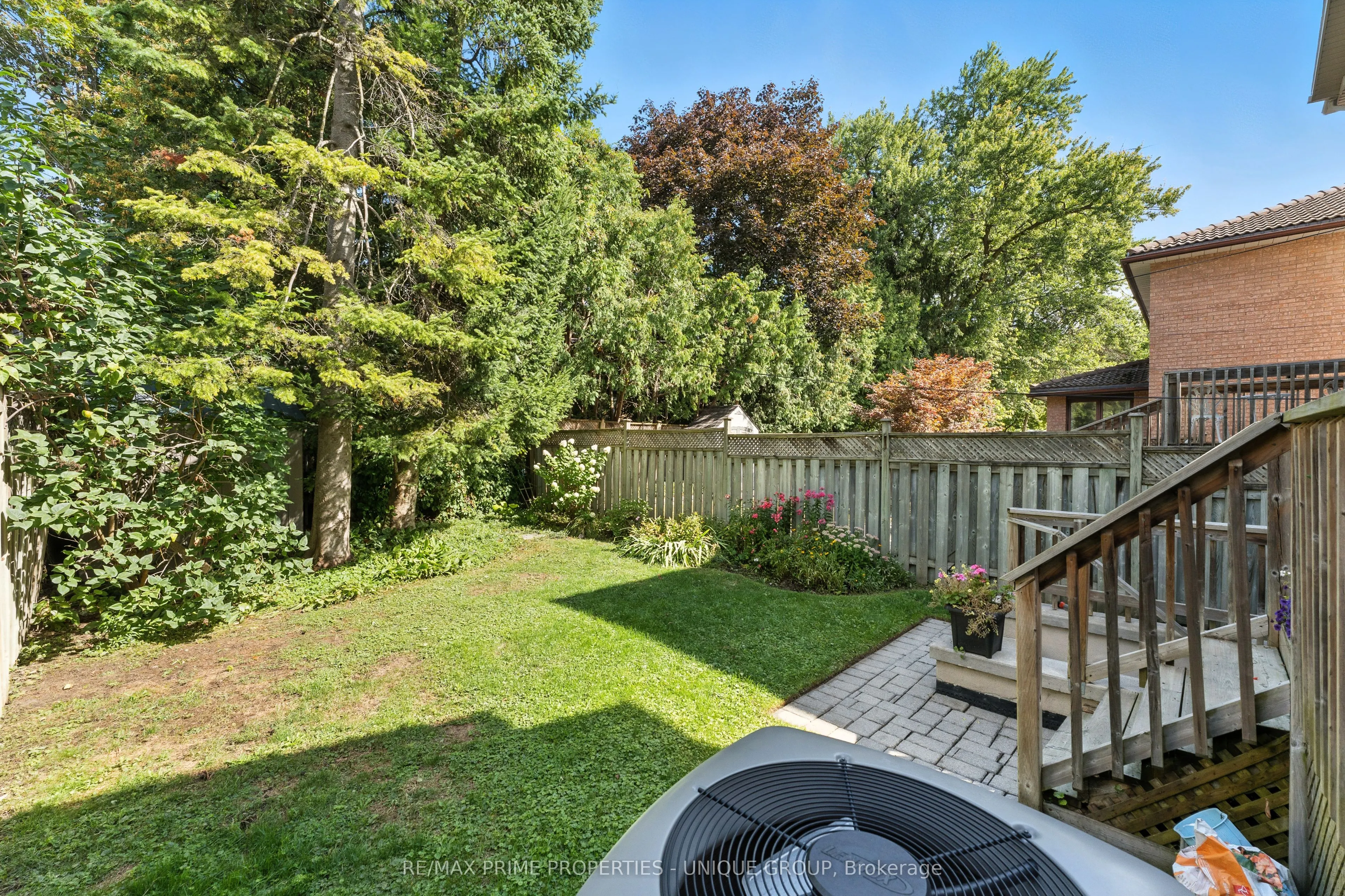 276 Greenfield Avenue
